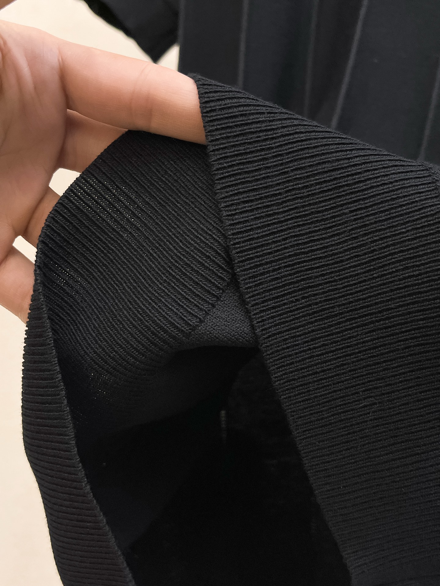 TB 2026春夏新品针织短袖，进口针织面料，手感柔软。顶级进口私货，设计潮流短袖针织衫，不失奢华 品质