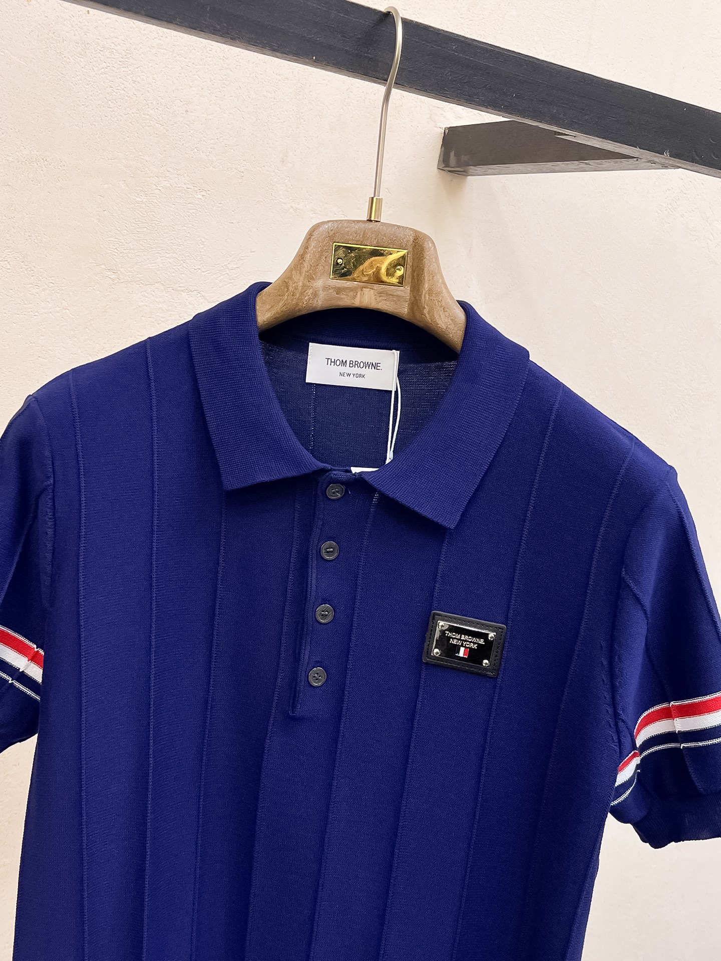 TB 2026春夏新品针织短袖，进口针织面料，手感柔软。顶级进口私货，设计潮流短袖针织衫，不失奢华 品质