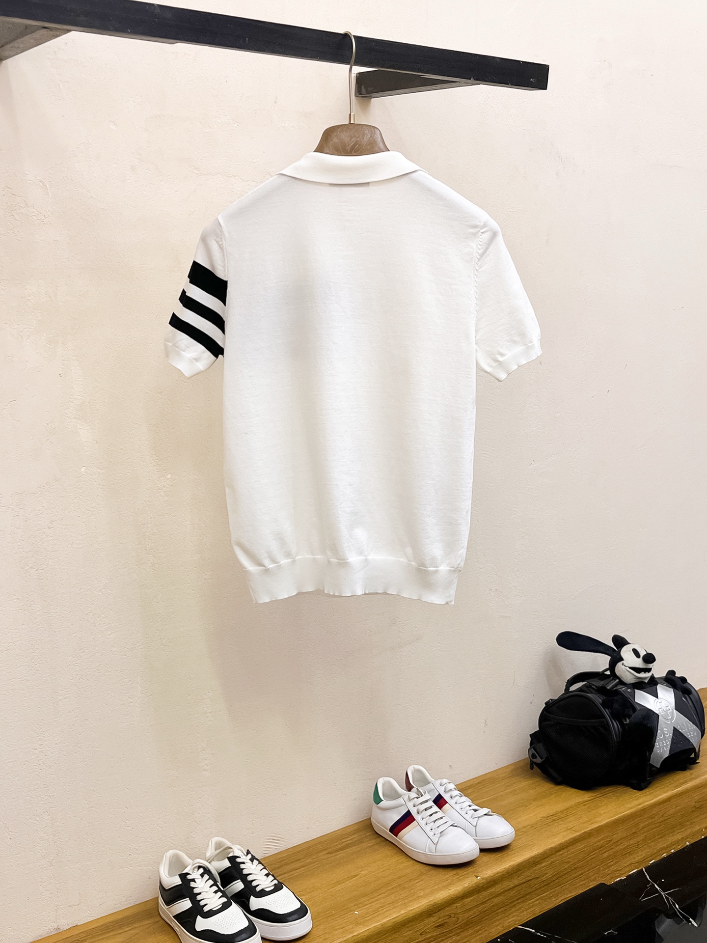 普拉达 2026春夏新品针织短袖，进口针织面料，手感柔软。顶级进口私货，设计潮流短袖针织衫，不失奢华 品