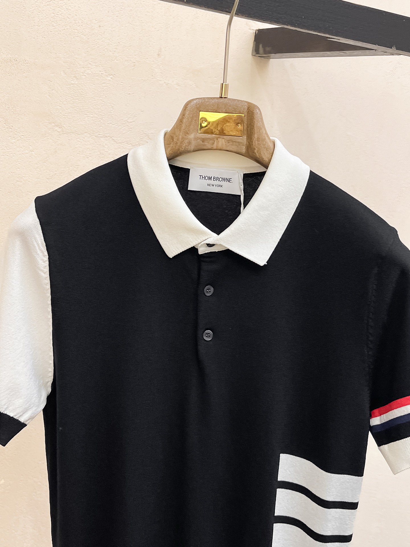 TB 2026春夏新品针织短袖，进口针织面料，手感柔软。顶级进口私货，设计潮流短袖针织衫，不失奢华 品质