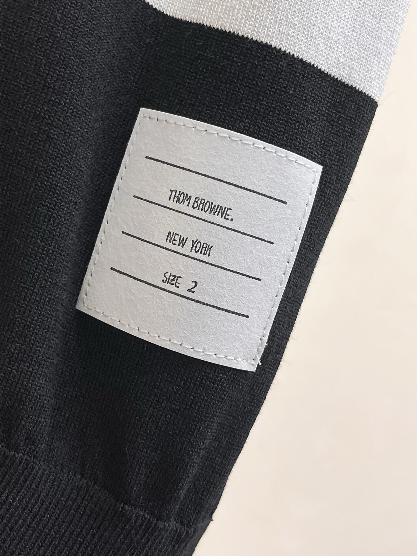 TB 2026春夏新品针织短袖，进口针织面料，手感柔软。顶级进口私货，设计潮流短袖针织衫，不失奢华 品质