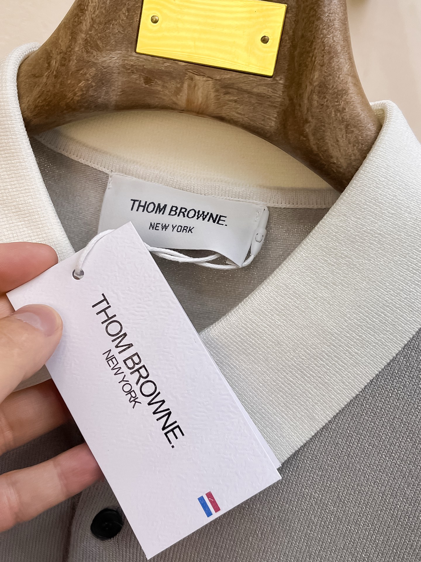 TB 2026春夏新品针织短袖，进口针织面料，手感柔软。顶级进口私货，设计潮流短袖针织衫，不失奢华 品质