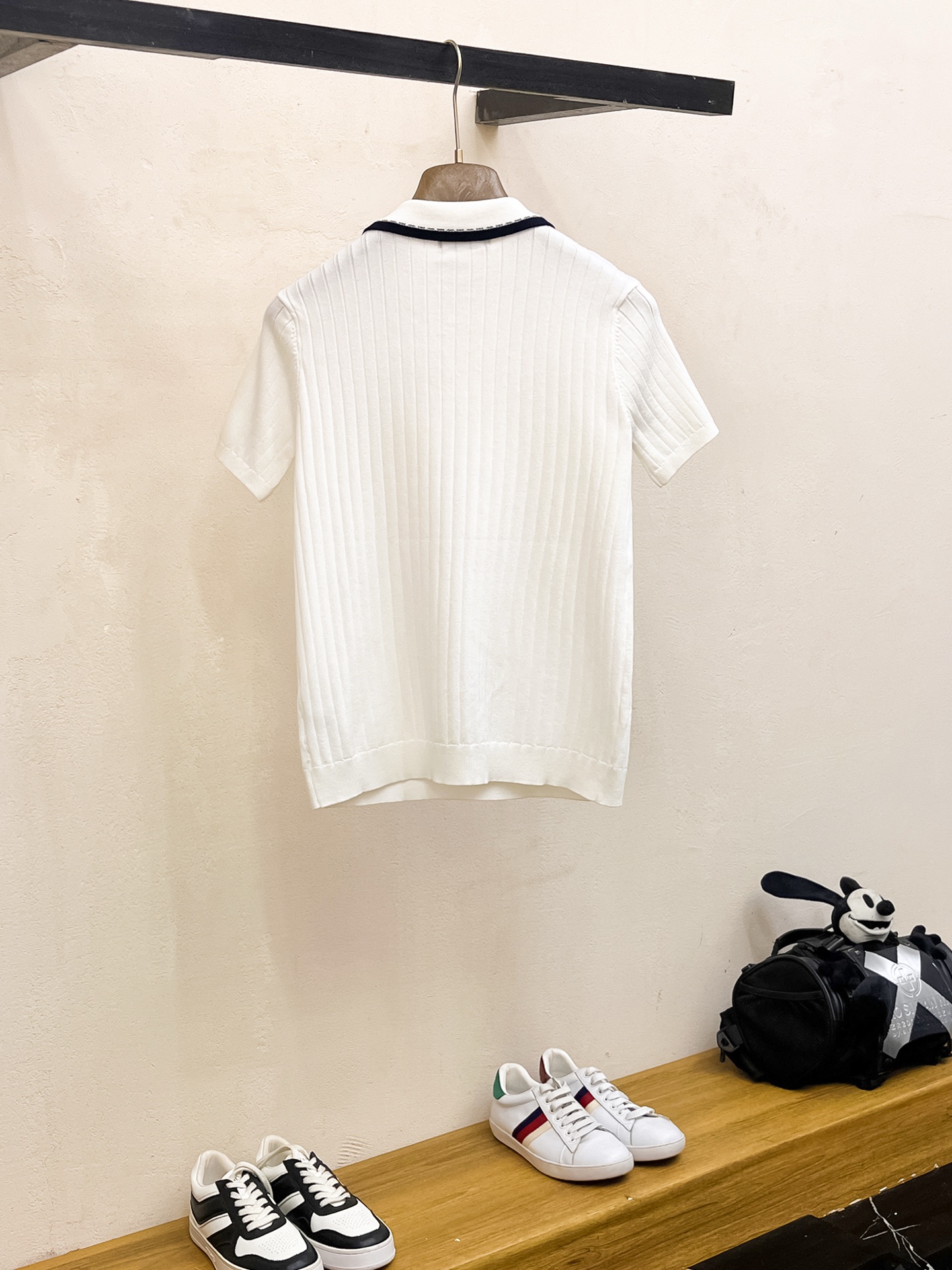 普拉达 2026春夏新品针织短袖，进口针织面料，手感柔软。顶级进口私货，设计潮流短袖针织衫，不失奢华 品