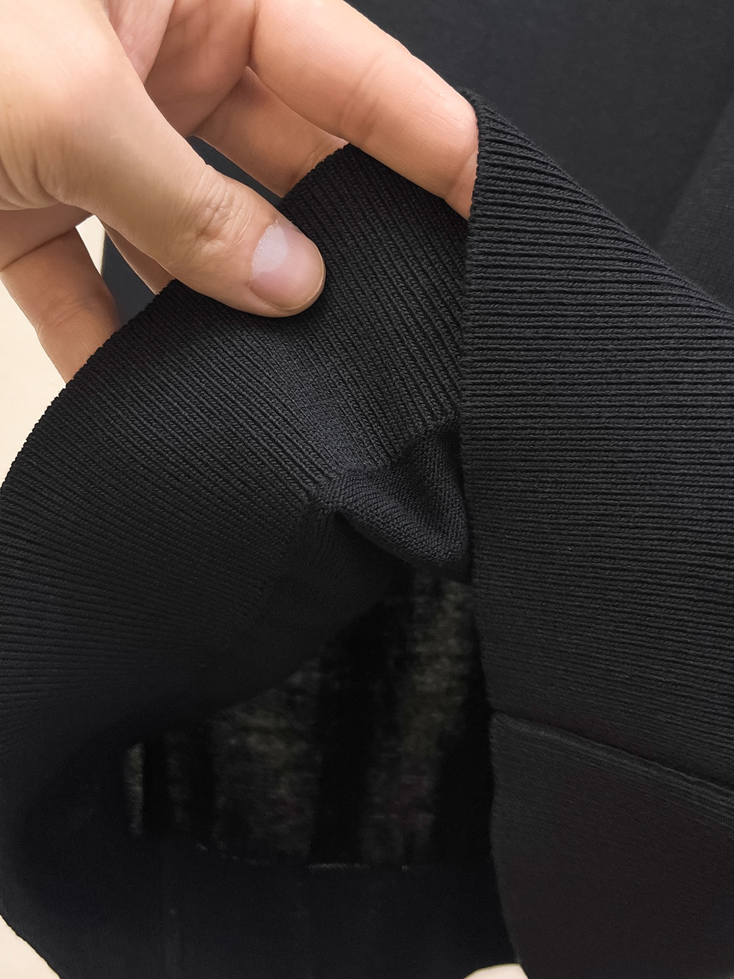 杰尼亚 2026春夏新品针织短袖，进口针织面料，手感柔软。顶级进口私货，设计潮流短袖针织衫，不失奢华 品