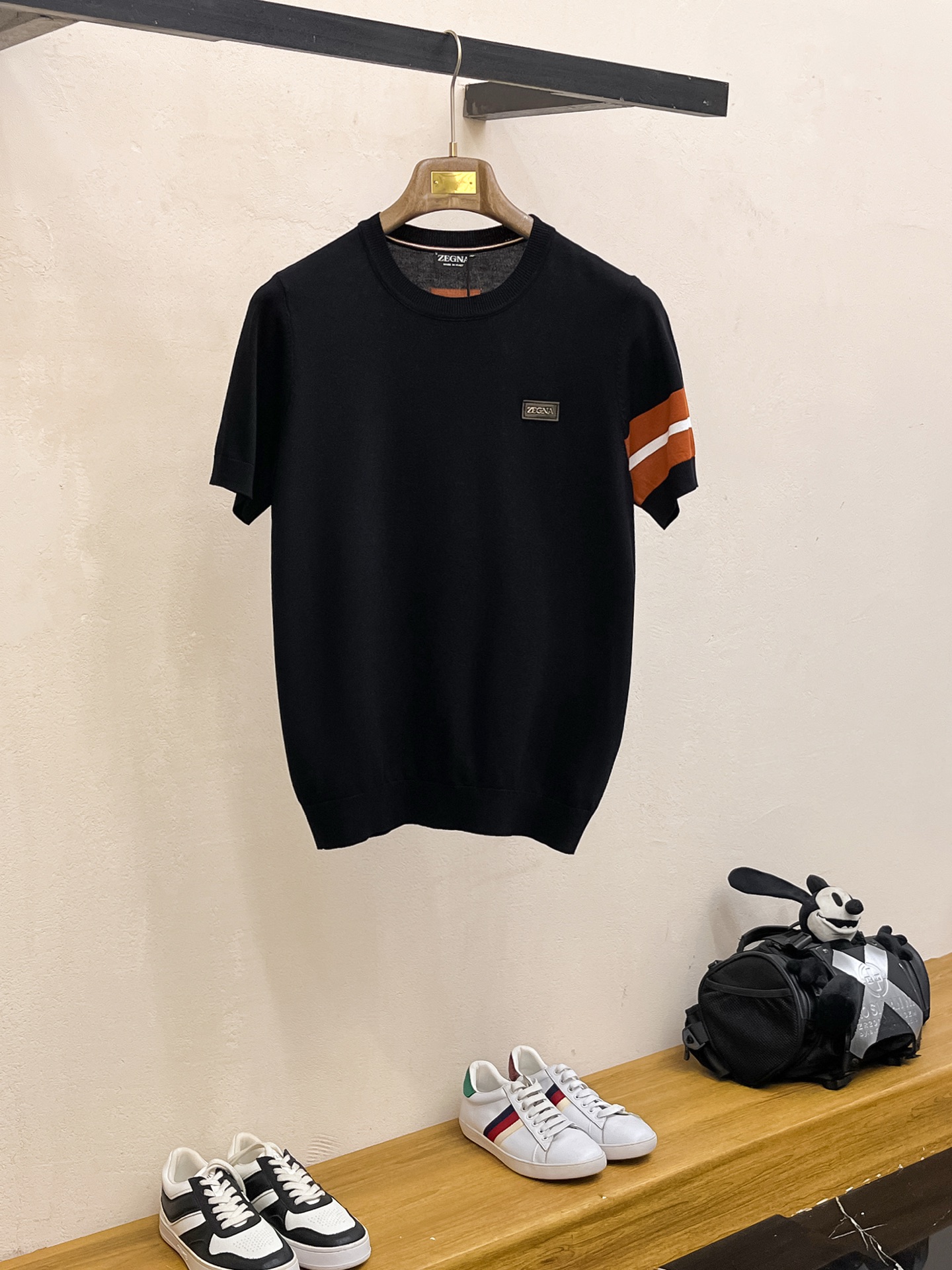 杰尼亚 2026春夏新品针织短袖，进口针织面料，手感柔软。顶级进口私货，设计潮流短袖针织衫，不失奢华 品