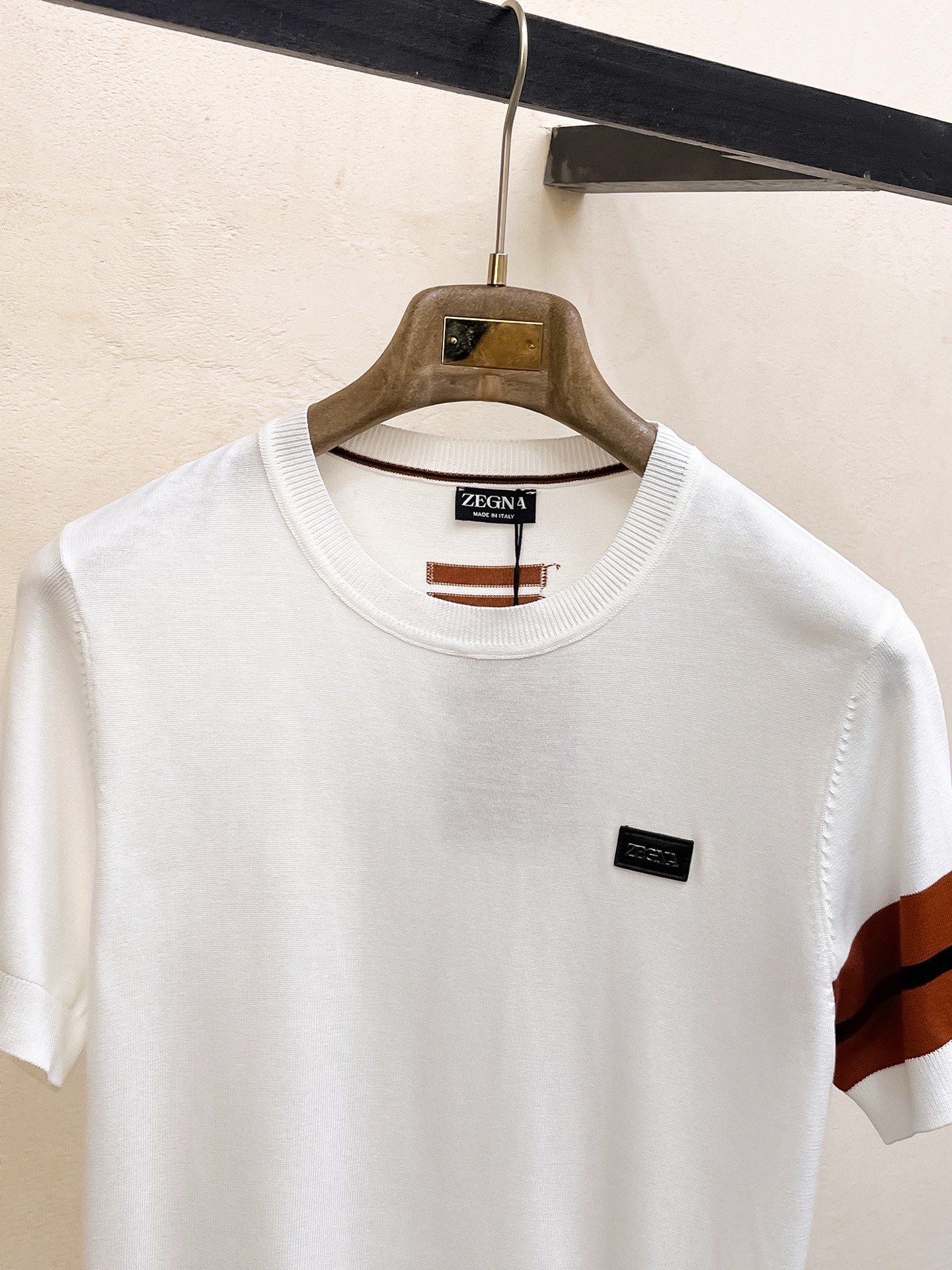 杰尼亚 2026春夏新品针织短袖，进口针织面料，手感柔软。顶级进口私货，设计潮流短袖针织衫，不失奢华 品