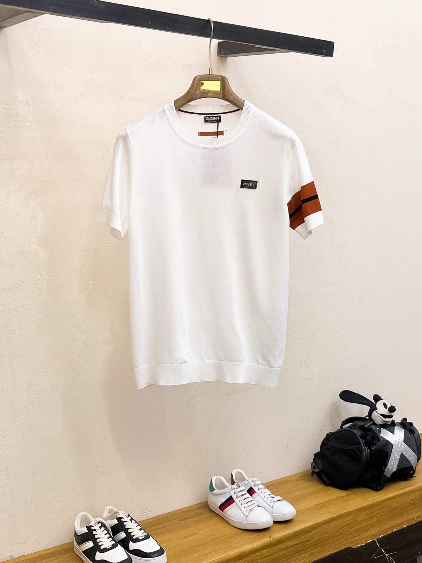 杰尼亚 2026春夏新品针织短袖，进口针织面料，手感柔软。顶级进口私货，设计潮流短袖针织衫，不失奢华 品