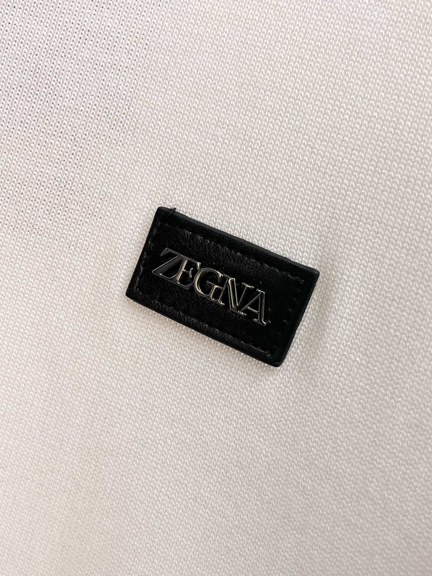 杰尼亚 2026春夏新品针织短袖，进口针织面料，手感柔软。顶级进口私货，设计潮流短袖针织衫，不失奢华 品