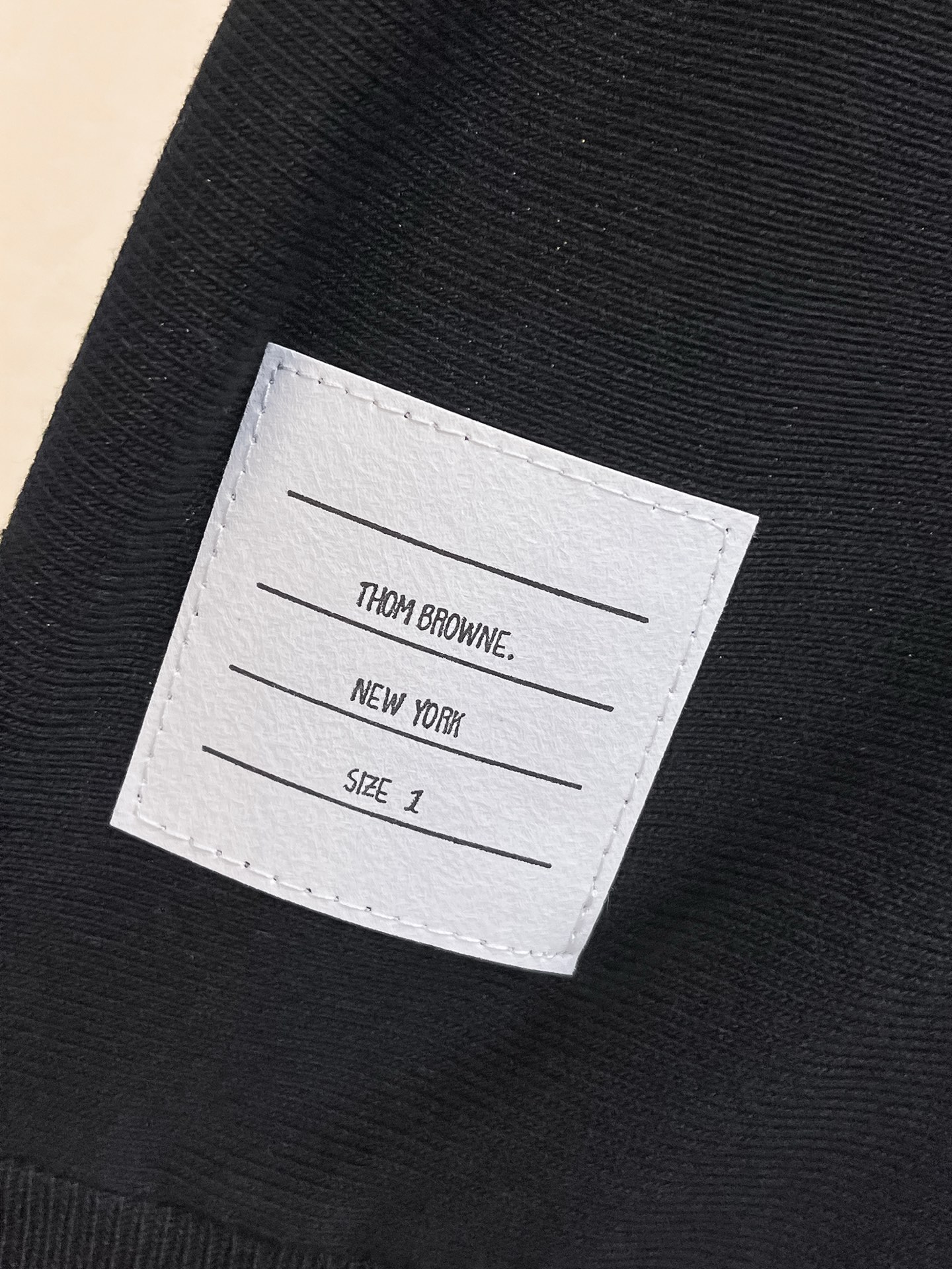 TB 2026春夏新品针织短袖，进口针织面料，手感柔软。顶级进口私货，设计潮流短袖针织衫，不失奢华 品质