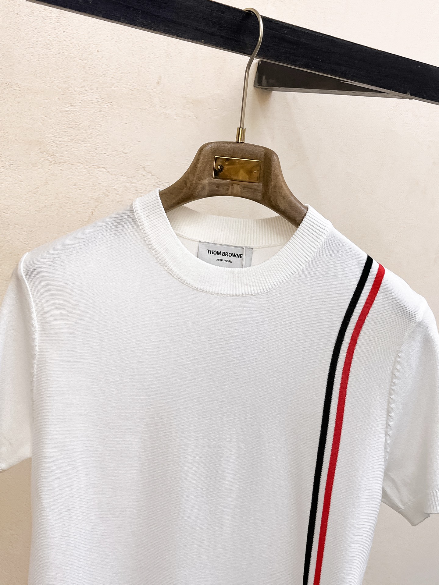 TB 2026春夏新品针织短袖，进口针织面料，手感柔软。顶级进口私货，设计潮流短袖针织衫，不失奢华 品质