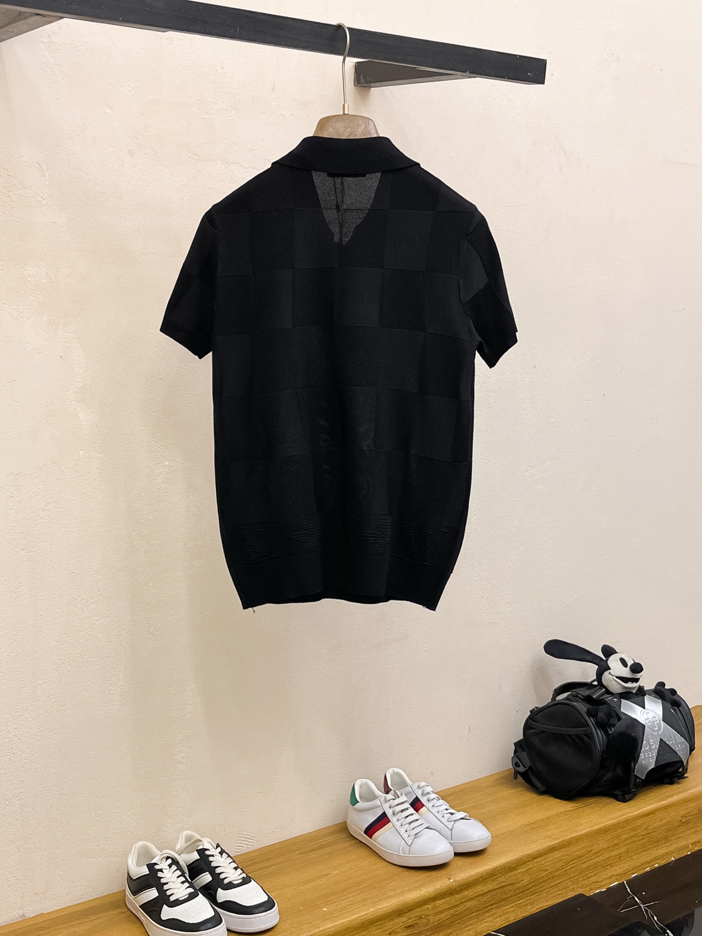 LV 2026春夏新品针织短袖，进口针织面料，手感柔软。顶级进口私货，设计潮流短袖针织衫，不失奢华 品质