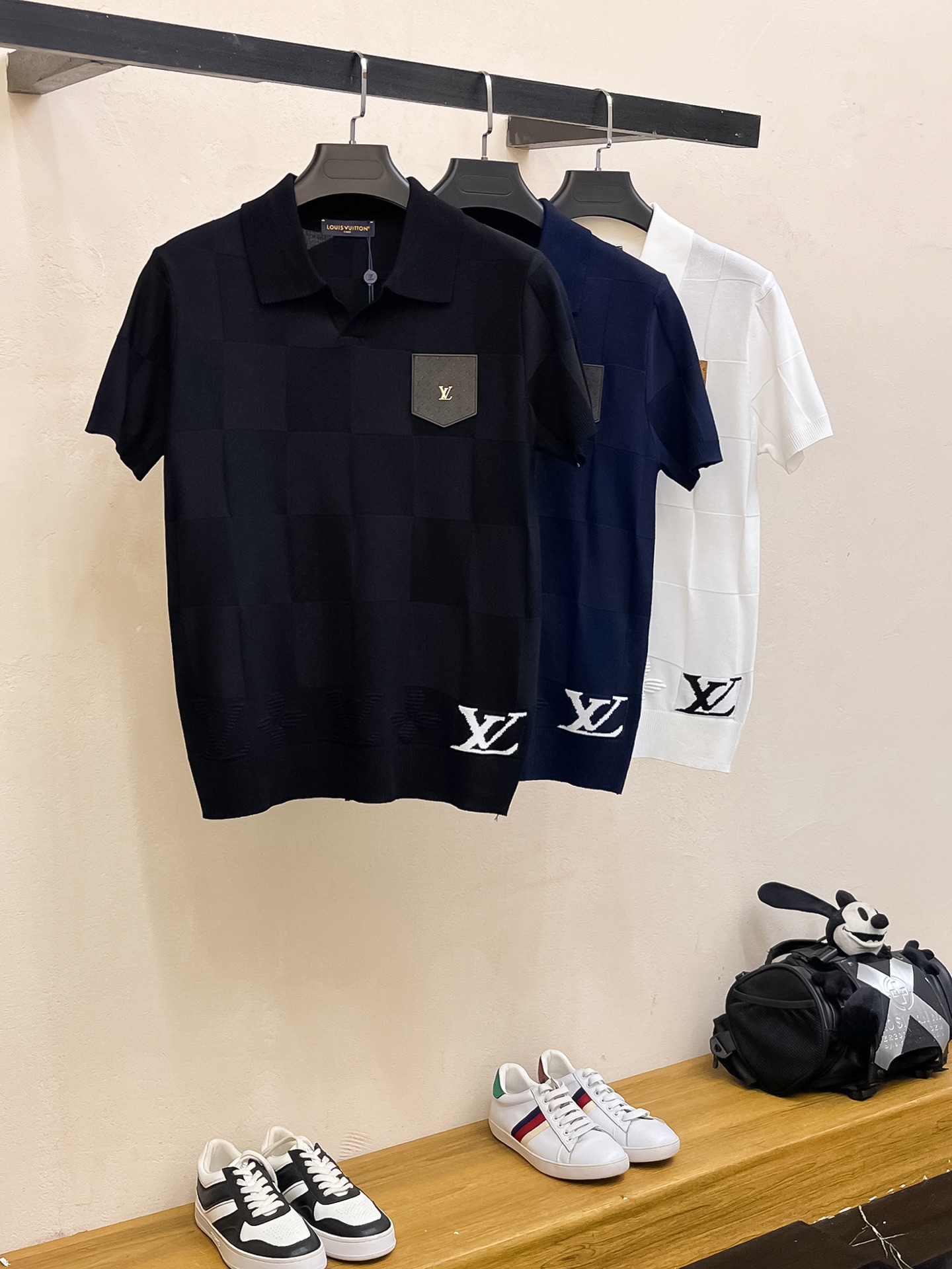 LV 2026春夏新品针织短袖，进口针织面料，手感柔软。顶级进口私货，设计潮流短袖针织衫，不失奢华 品质