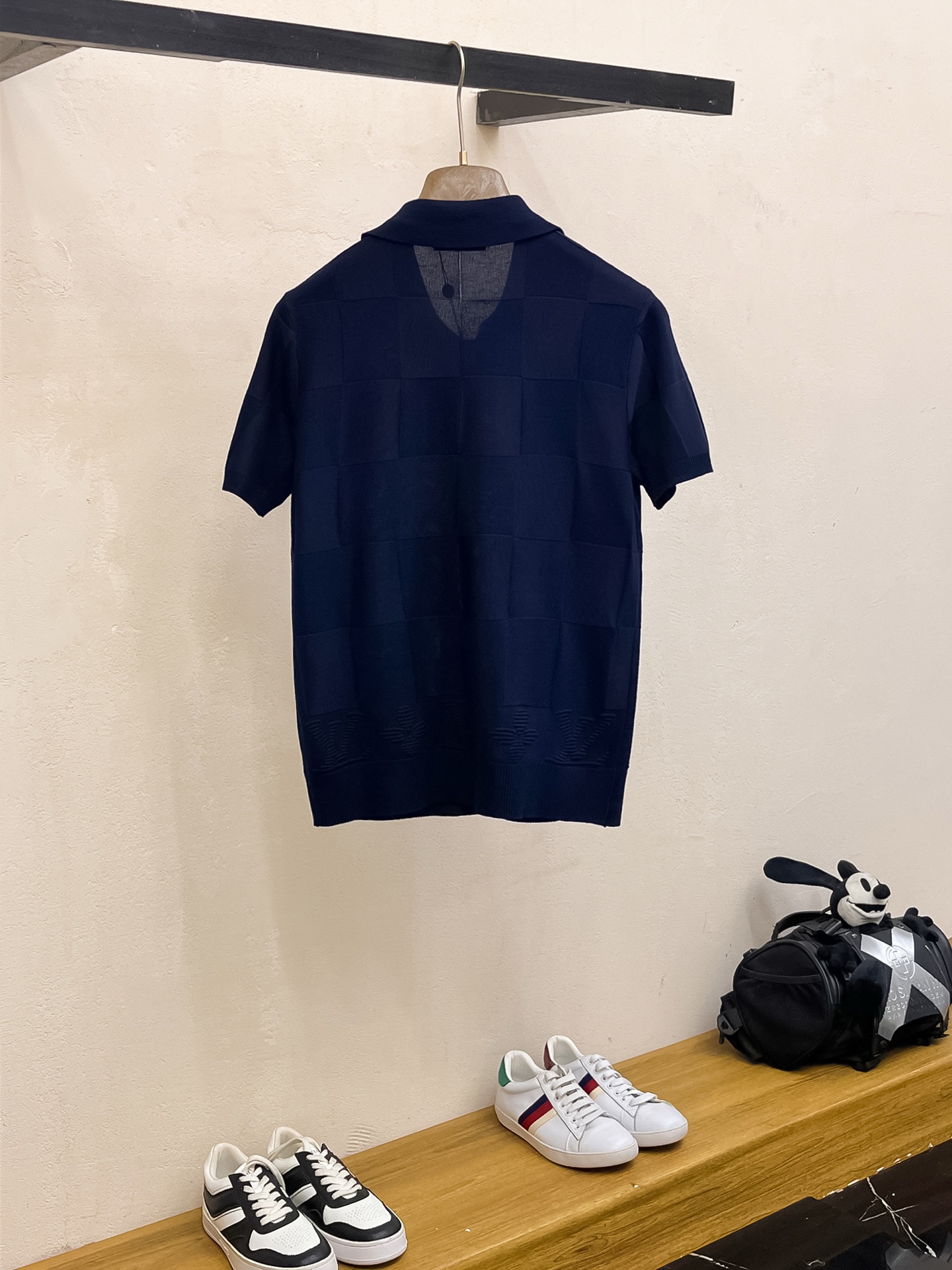 LV 2026春夏新品针织短袖，进口针织面料，手感柔软。顶级进口私货，设计潮流短袖针织衫，不失奢华 品质