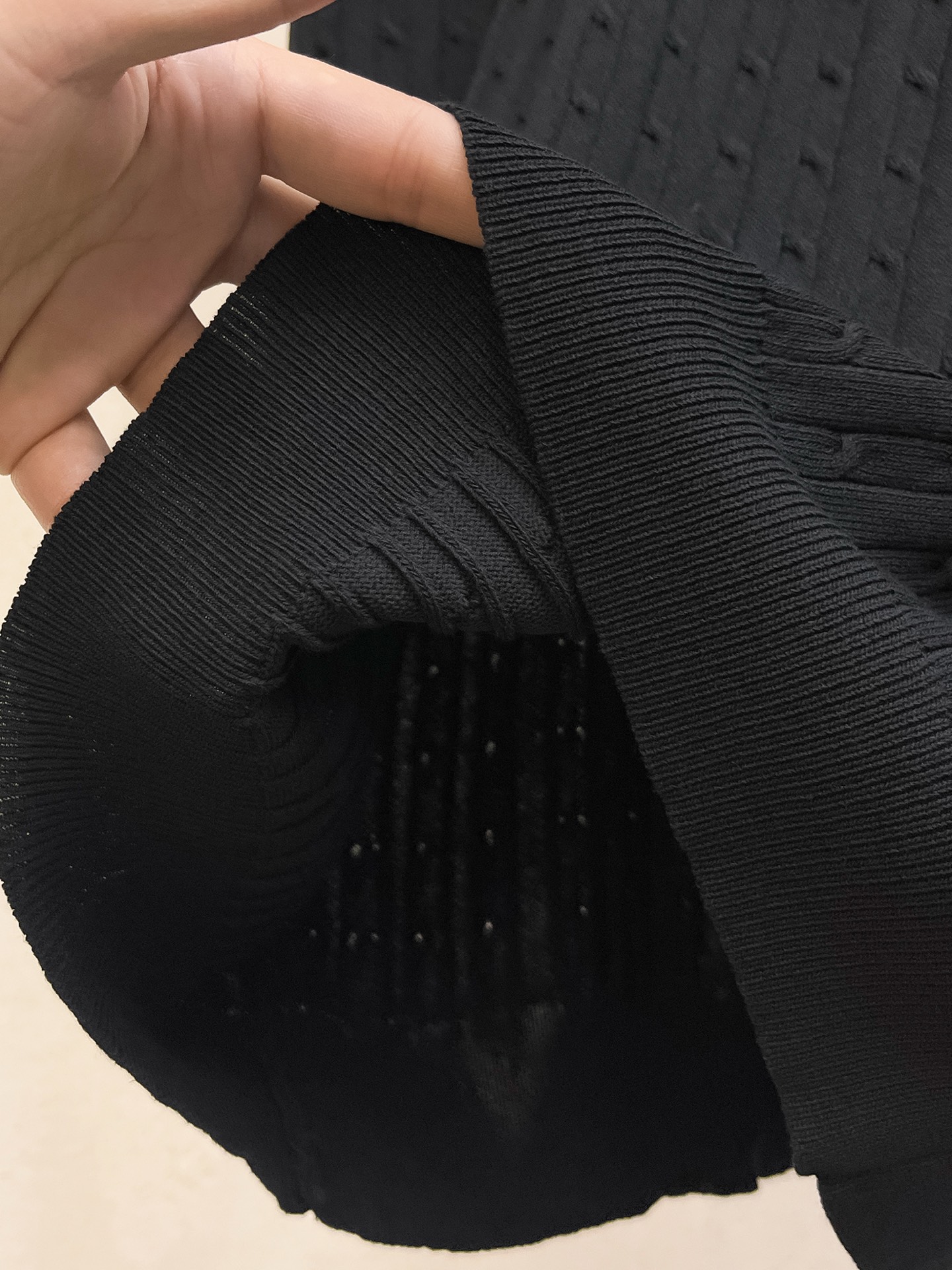 LV 2026春夏新品针织短袖，进口针织面料，手感柔软。顶级进口私货，设计潮流短袖针织衫，不失奢华 品质