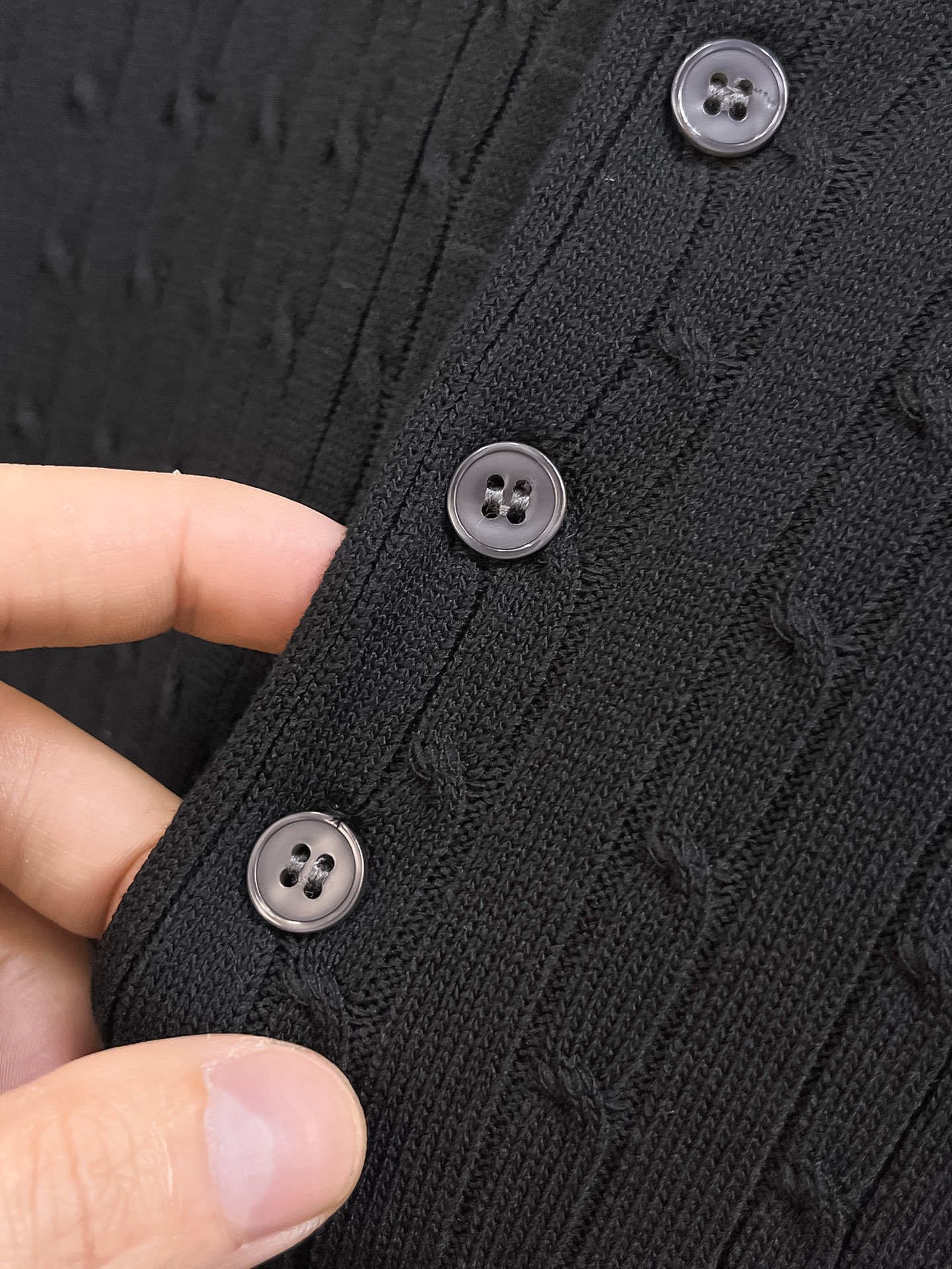 LV 2026春夏新品针织短袖，进口针织面料，手感柔软。顶级进口私货，设计潮流短袖针织衫，不失奢华 品质