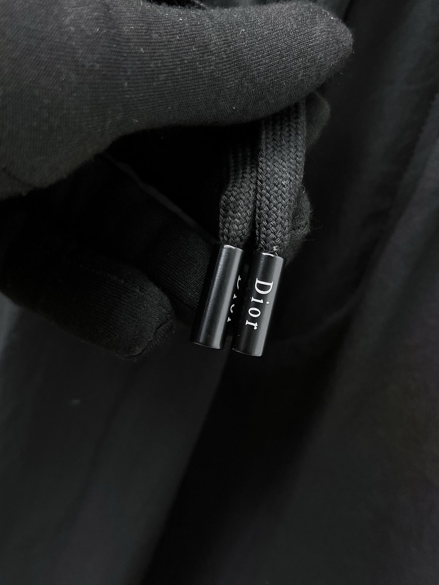   Dior 迪奥  2025 春夏新款 时尚休闲裤 上身舒适透气  颜色 白色  黑色  码数M-3X
