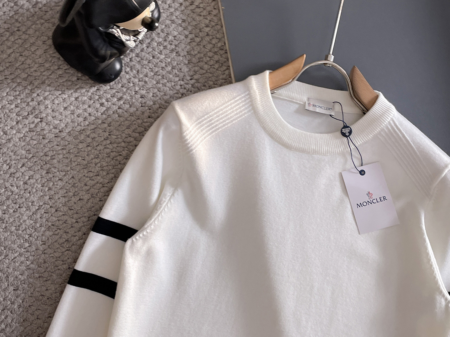 毛衣 2025秋冬最新系列，专柜1:1顶级复刻，全品相！加厚款，潮人必备单品！懂货的老铁赶紧下手，面料：