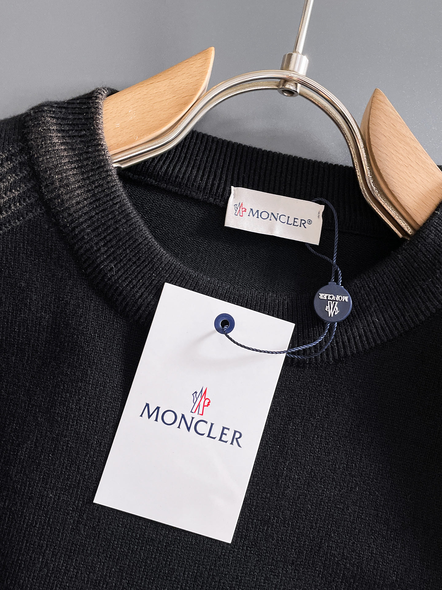 毛衣 2025秋冬最新系列，专柜1:1顶级复刻，全品相！加厚款，潮人必备单品！懂货的老铁赶紧下手，面料：