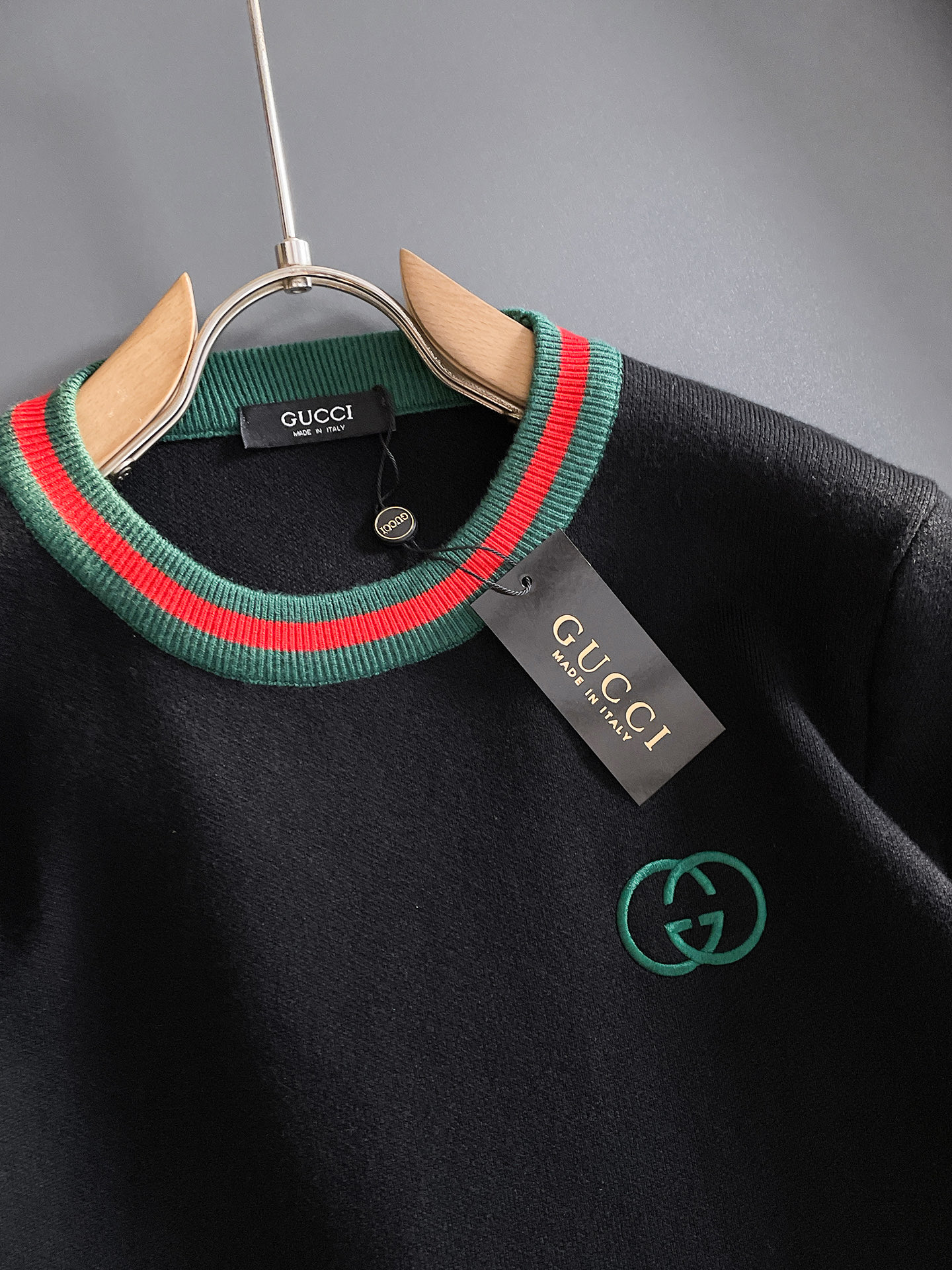 毛衣 2025秋冬最新系列，专柜1:1顶级复刻，全品相！加厚款，潮人必备单品！懂货的老铁赶紧下手，面料：