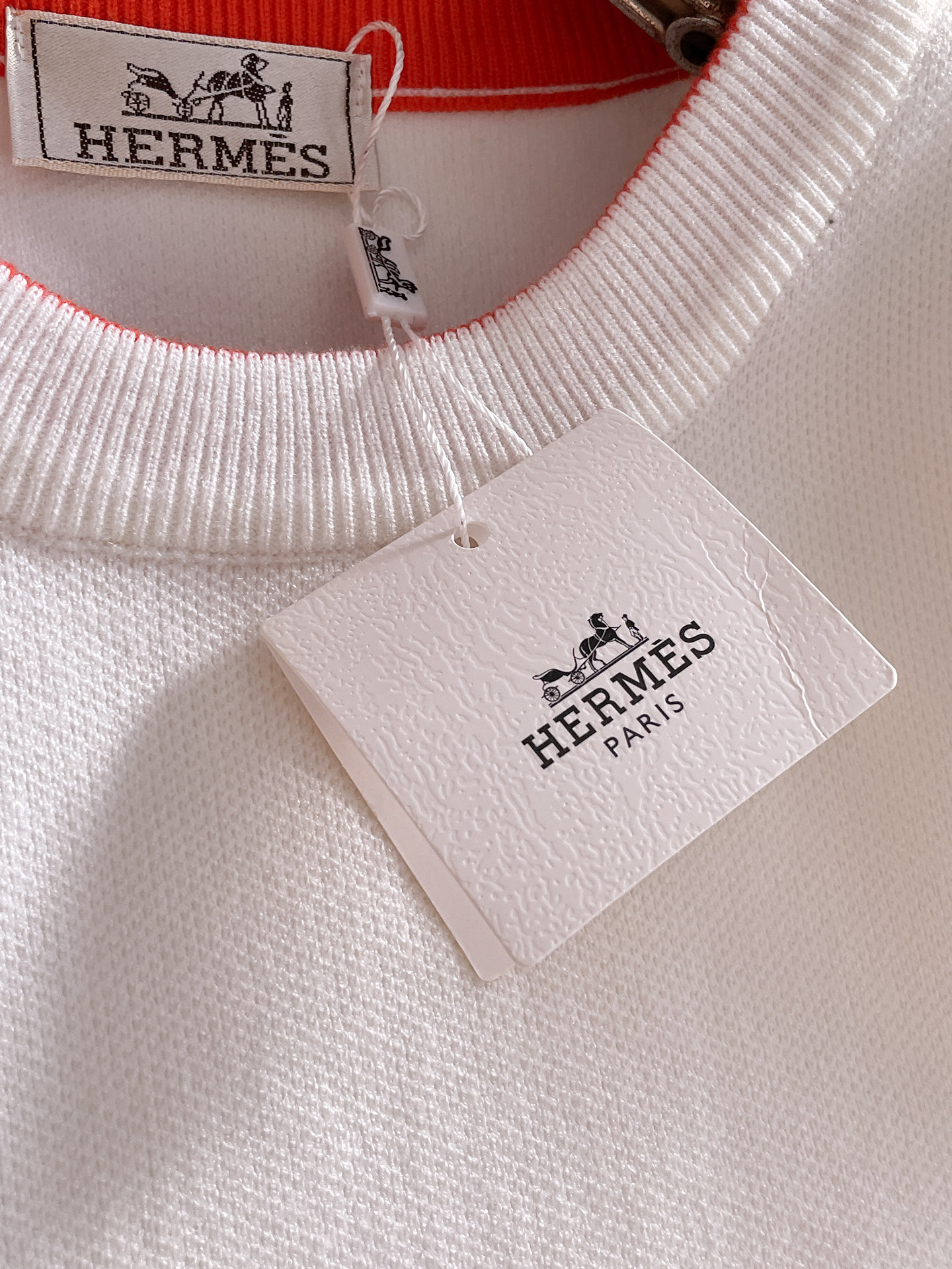 毛衣 2025秋冬最新系列，专柜1:1顶级复刻，全品相！加厚款，潮人必备单品！懂货的老铁赶紧下手，面料：