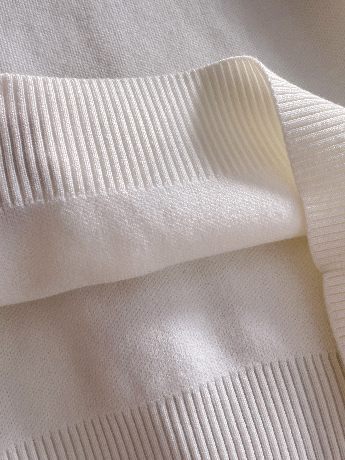 毛衣 2025秋冬最新系列，专柜1:1顶级复刻，全品相！加厚款，潮人必备单品！懂货的老铁赶紧下手，面料：