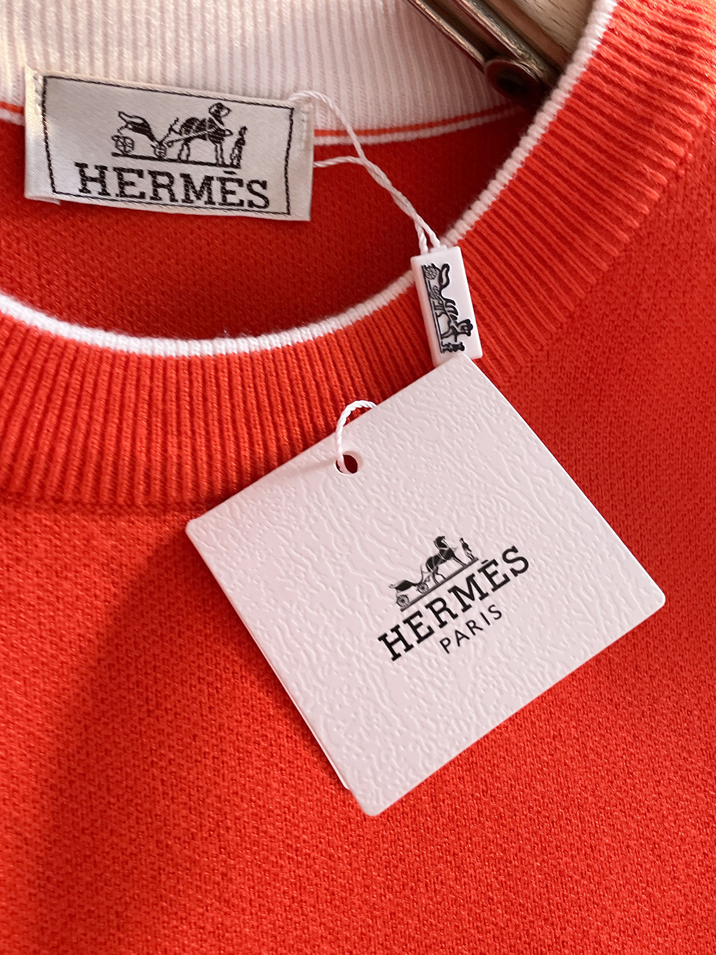 毛衣 2025秋冬最新系列，专柜1:1顶级复刻，全品相！加厚款，潮人必备单品！懂货的老铁赶紧下手，面料：