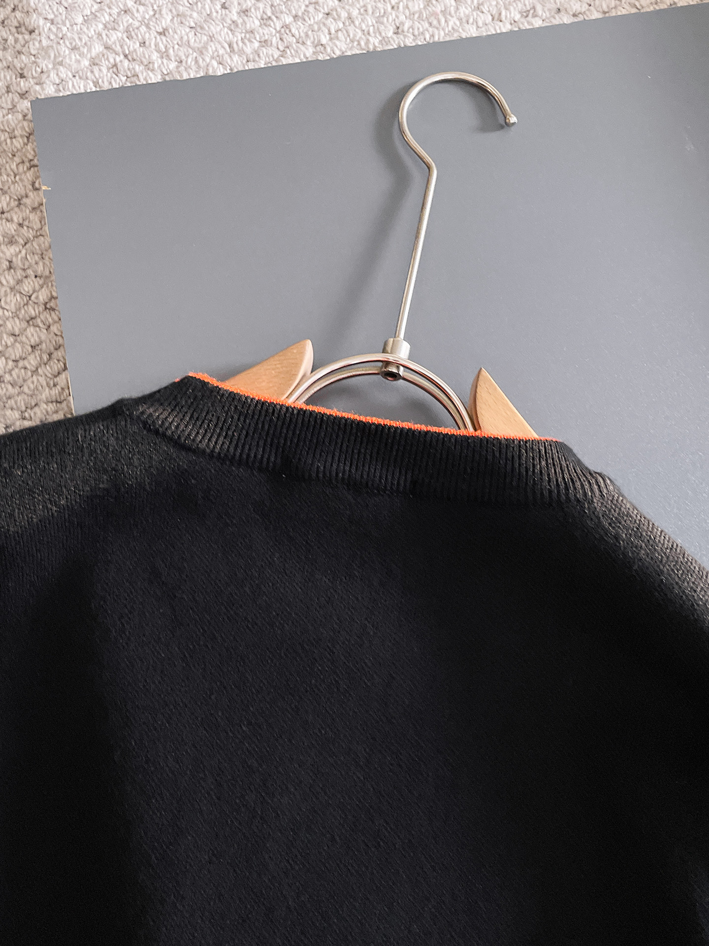 毛衣 2025秋冬最新系列，专柜1:1顶级复刻，全品相！加厚款，潮人必备单品！懂货的老铁赶紧下手，面料：