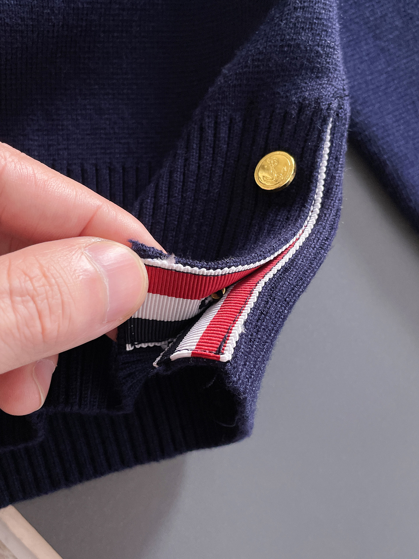 毛衣 2025秋冬最新系列，专柜1:1顶级复刻，全品相！加厚款，潮人必备单品！懂货的老铁赶紧下手，面料：