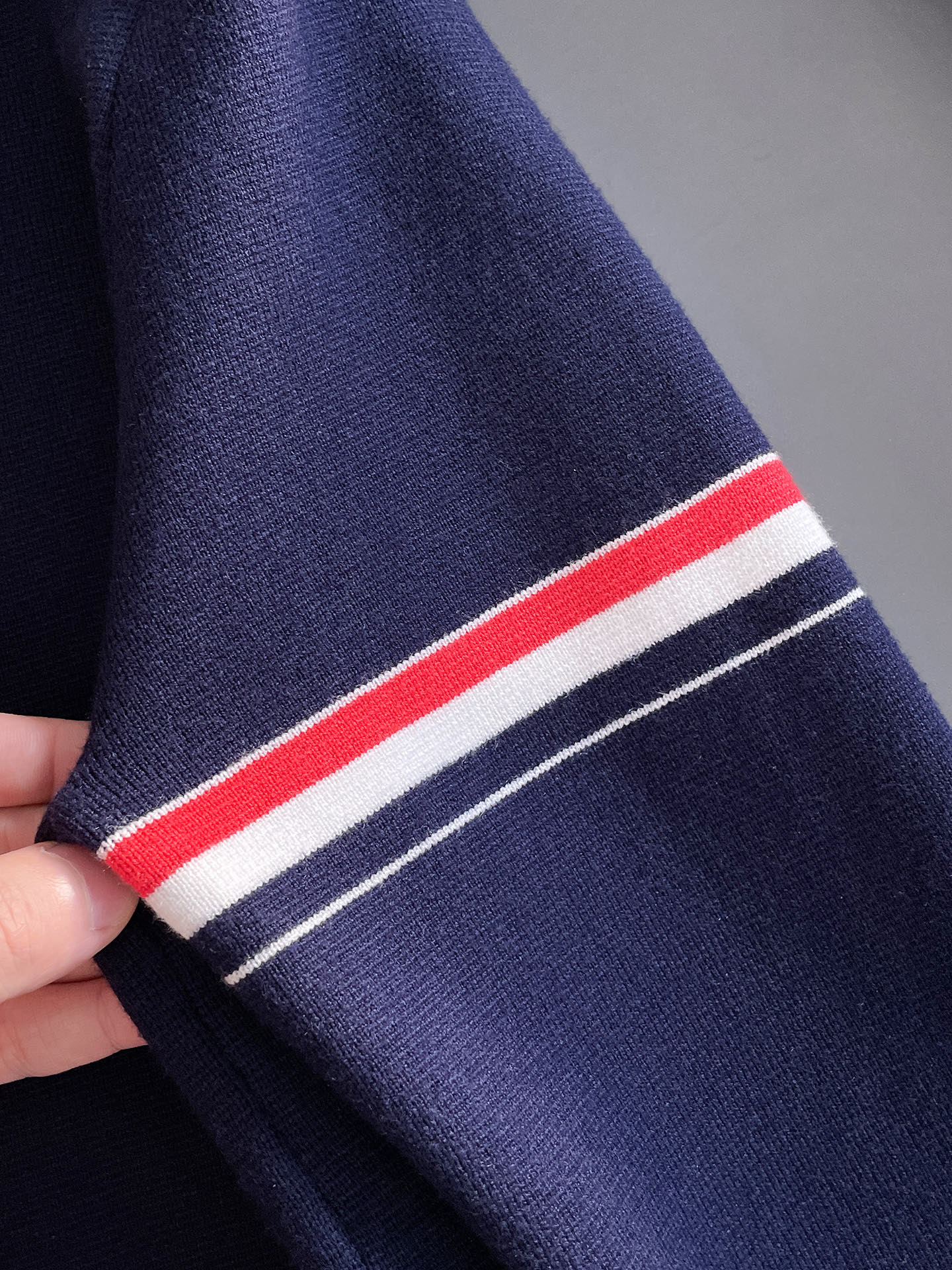 毛衣 2025秋冬最新系列，专柜1:1顶级复刻，全品相！加厚款，潮人必备单品！懂货的老铁赶紧下手，面料：