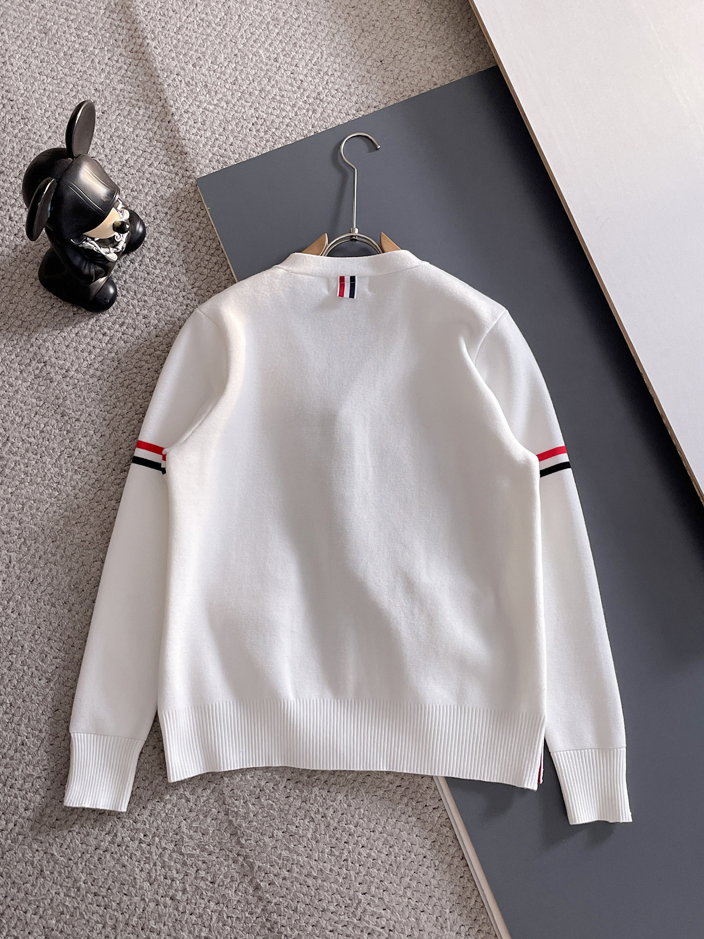 毛衣 2025秋冬最新系列，专柜1:1顶级复刻，全品相！加厚款，潮人必备单品！懂货的老铁赶紧下手，面料：