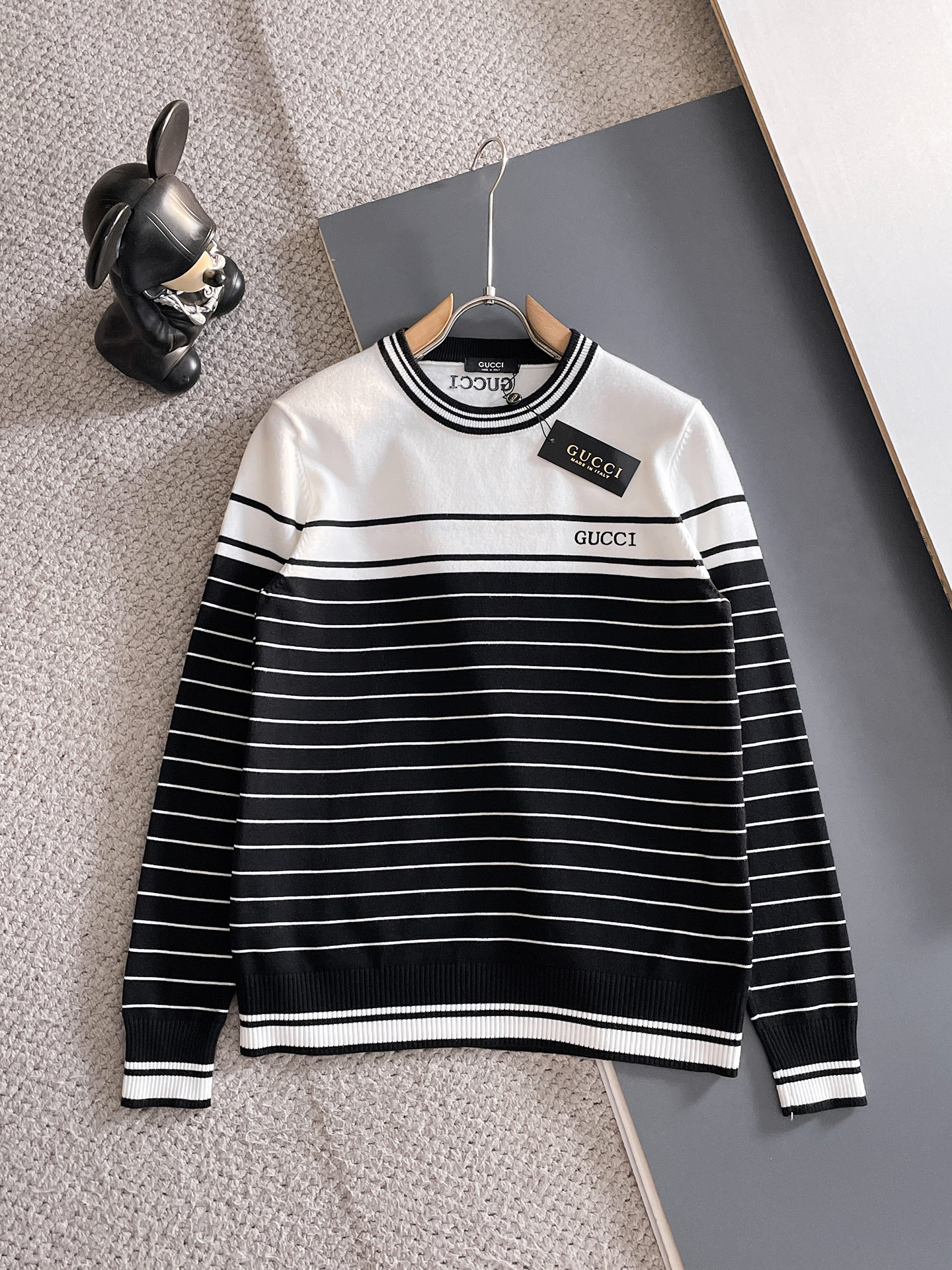 毛衣 2025秋冬最新系列，专柜1:1顶级复刻，全品相！加厚款，潮人必备单品！懂货的老铁赶紧下手，面料：