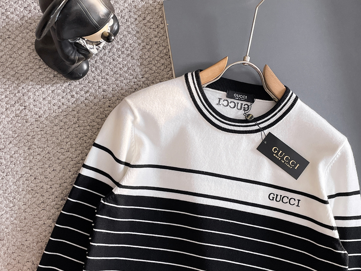 毛衣 2025秋冬最新系列，专柜1:1顶级复刻，全品相！加厚款，潮人必备单品！懂货的老铁赶紧下手，面料：