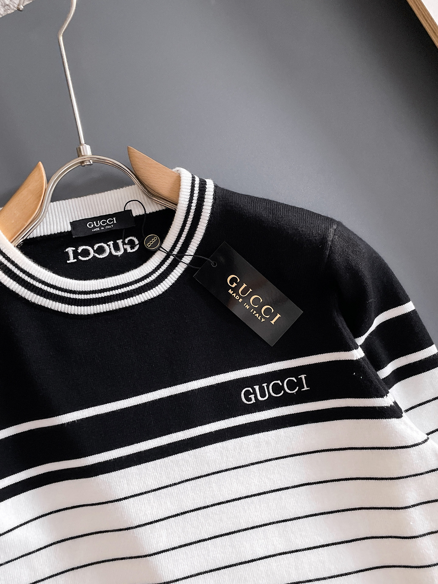 毛衣 2025秋冬最新系列，专柜1:1顶级复刻，全品相！加厚款，潮人必备单品！懂货的老铁赶紧下手，面料：