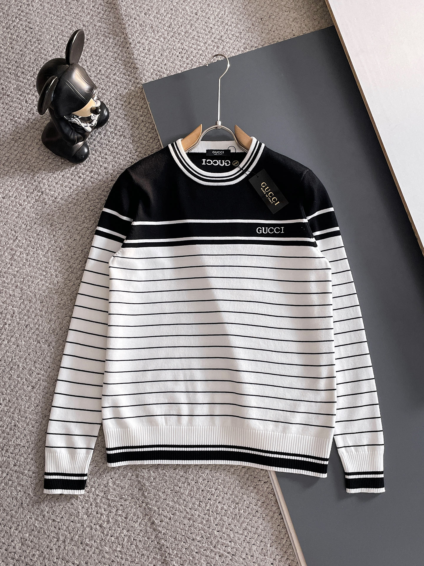 毛衣 2025秋冬最新系列，专柜1:1顶级复刻，全品相！加厚款，潮人必备单品！懂货的老铁赶紧下手，面料：