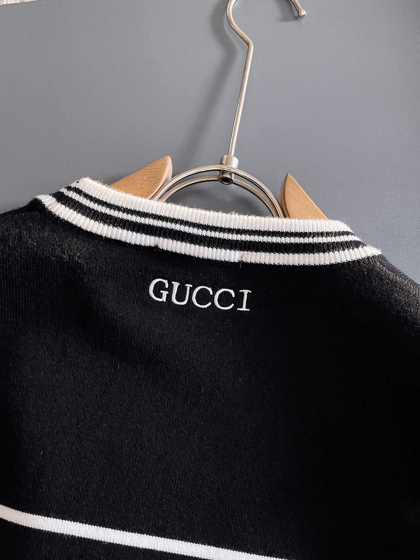 毛衣 2025秋冬最新系列，专柜1:1顶级复刻，全品相！加厚款，潮人必备单品！懂货的老铁赶紧下手，面料：