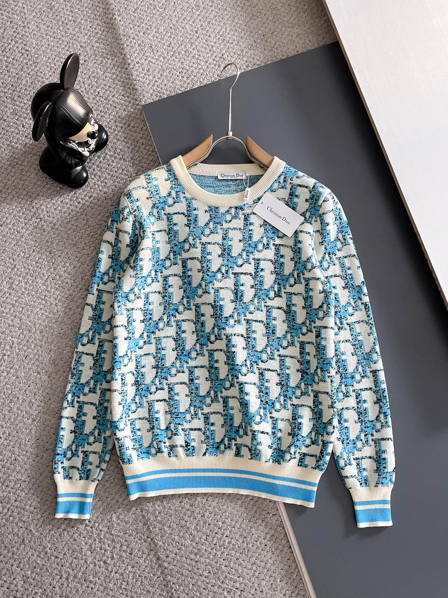 毛衣 2025秋冬最新系列，专柜1:1顶级复刻，全品相！加厚款，潮人必备单品！懂货的老铁赶紧下手，面料：