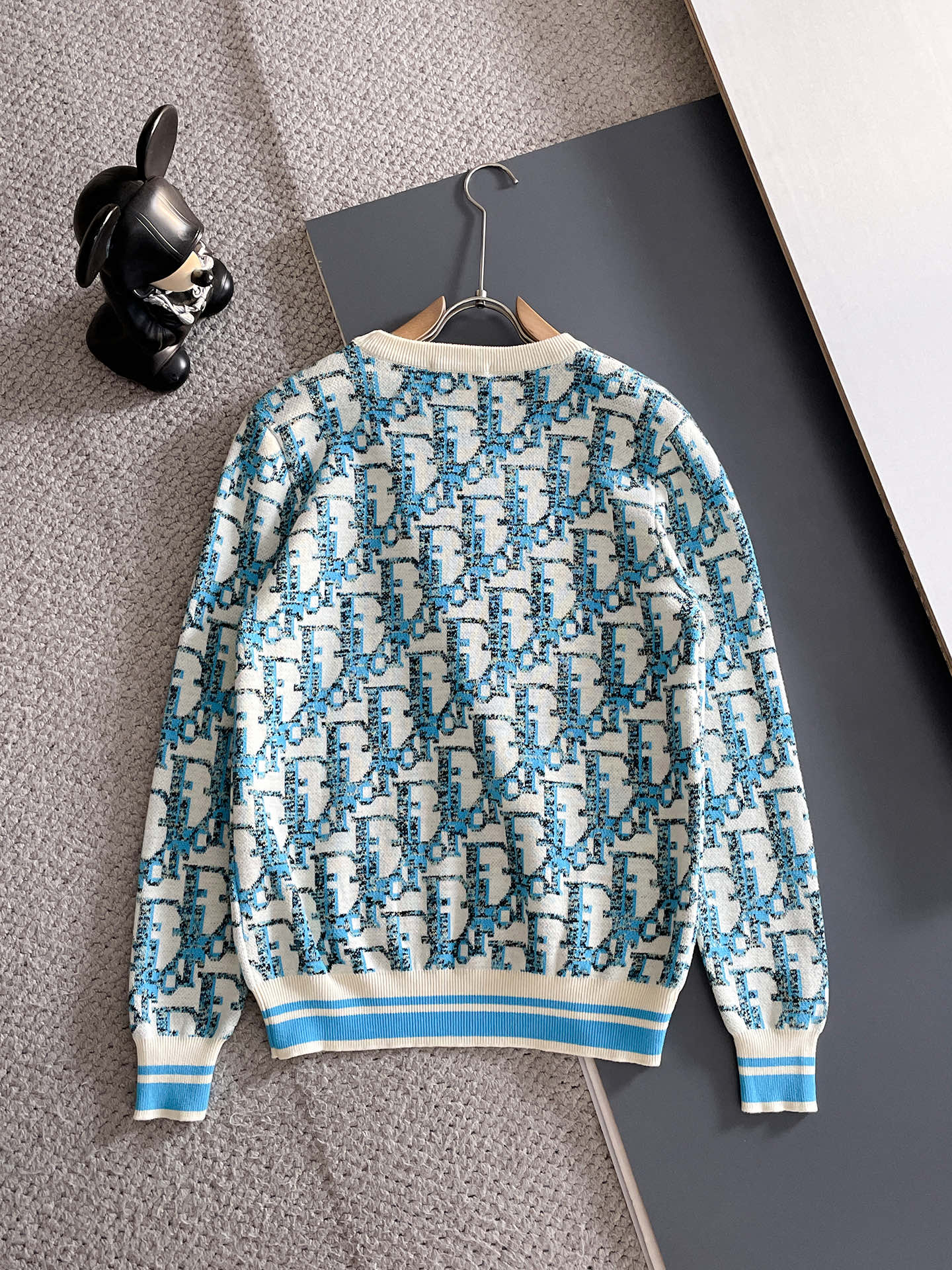 毛衣 2025秋冬最新系列，专柜1:1顶级复刻，全品相！加厚款，潮人必备单品！懂货的老铁赶紧下手，面料：