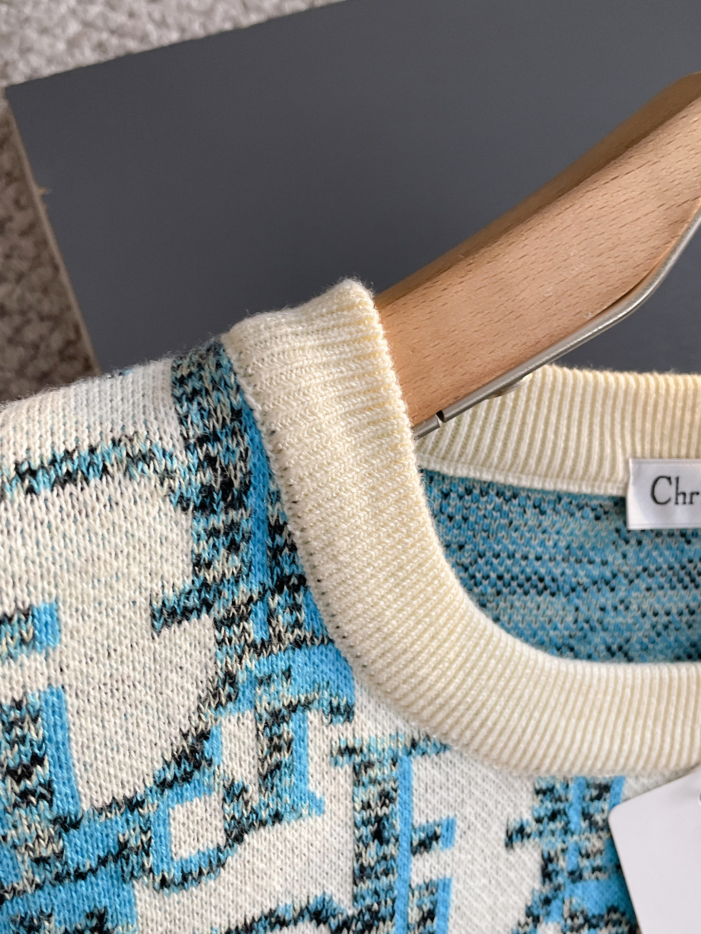 毛衣 2025秋冬最新系列，专柜1:1顶级复刻，全品相！加厚款，潮人必备单品！懂货的老铁赶紧下手，面料：