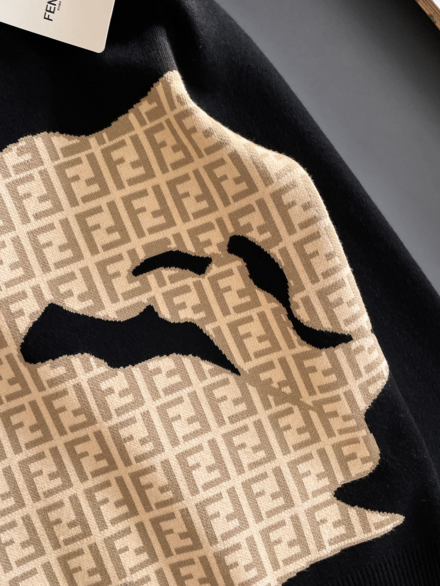 毛衣 2025秋冬最新系列，专柜1:1顶级复刻，全品相！加厚款，潮人必备单品！懂货的老铁赶紧下手，面料：