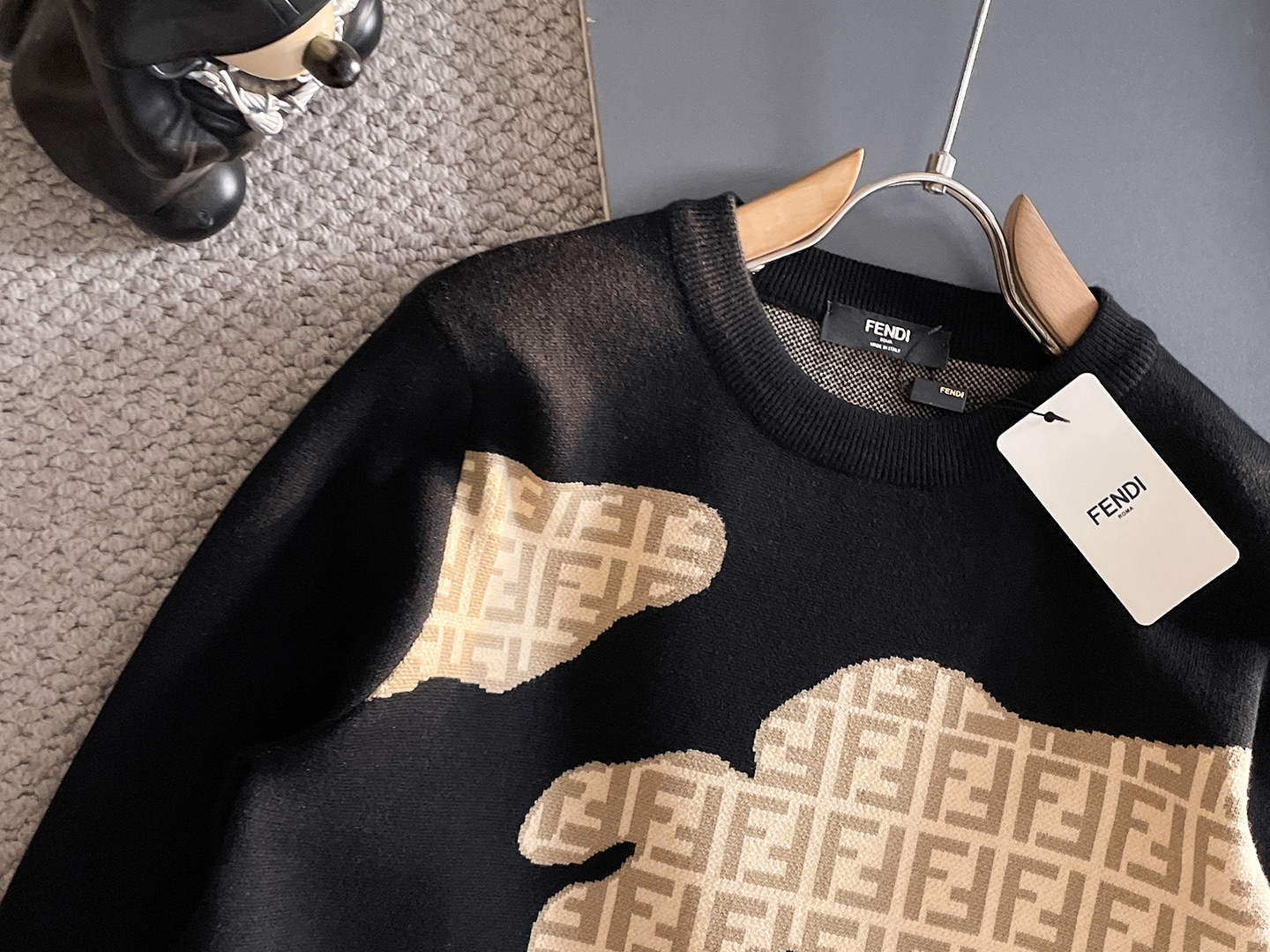 毛衣 2025秋冬最新系列，专柜1:1顶级复刻，全品相！加厚款，潮人必备单品！懂货的老铁赶紧下手，面料：