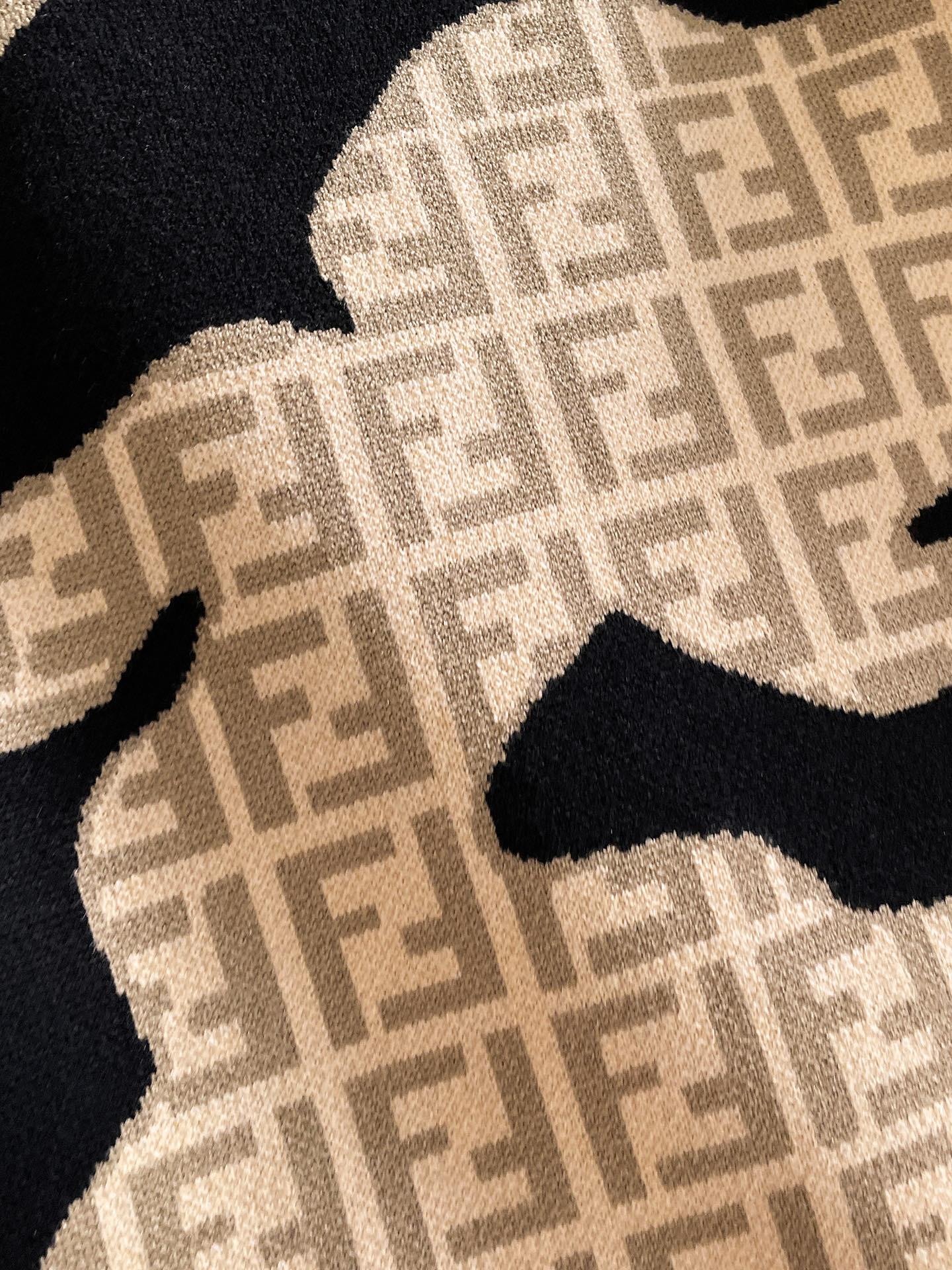 毛衣 2025秋冬最新系列，专柜1:1顶级复刻，全品相！加厚款，潮人必备单品！懂货的老铁赶紧下手，面料：