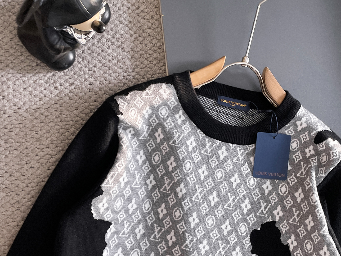 毛衣 2025秋冬最新系列，专柜1:1顶级复刻，全品相！加厚款，潮人必备单品！懂货的老铁赶紧下手，面料：