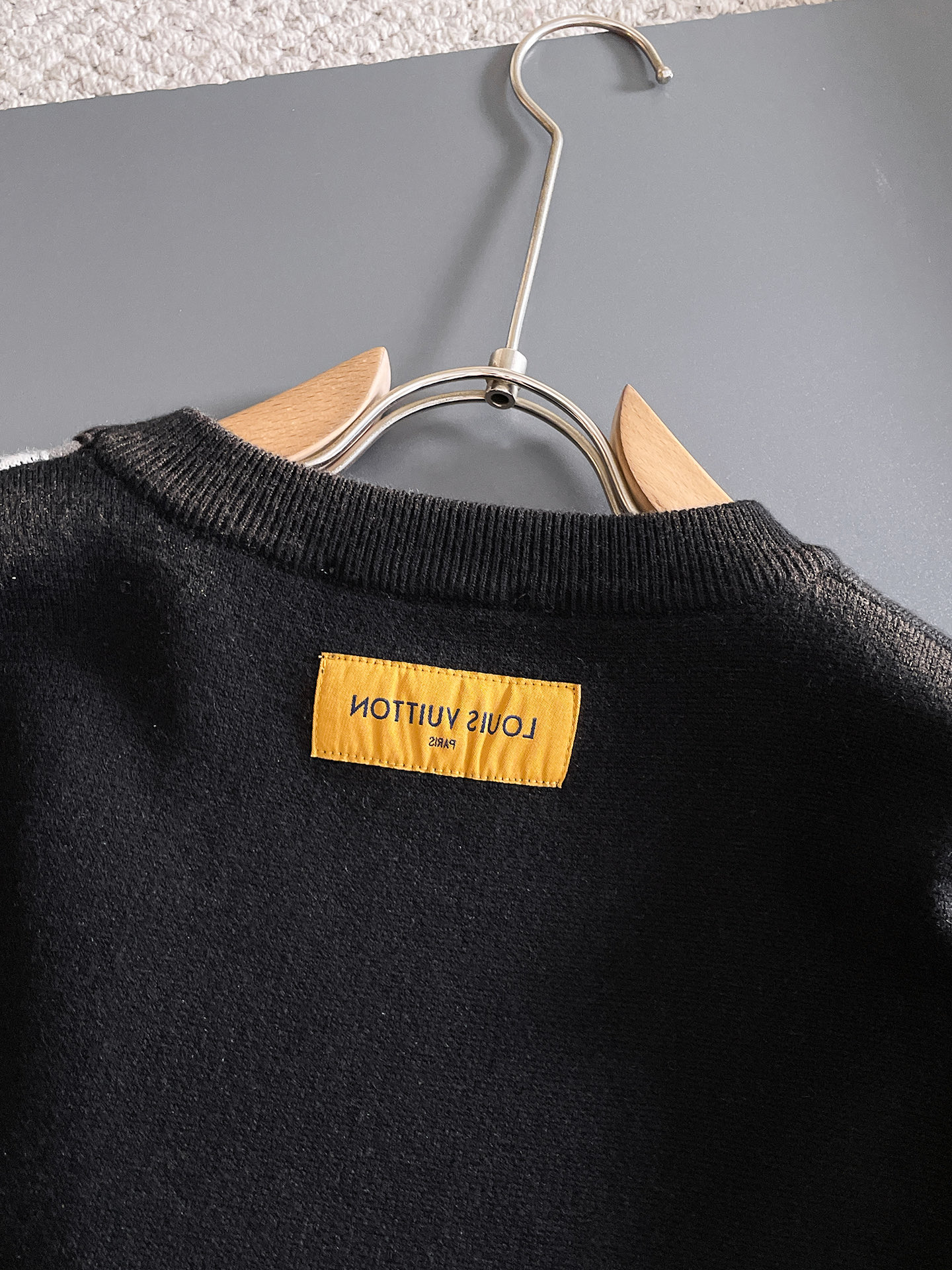 毛衣 2025秋冬最新系列，专柜1:1顶级复刻，全品相！加厚款，潮人必备单品！懂货的老铁赶紧下手，面料：