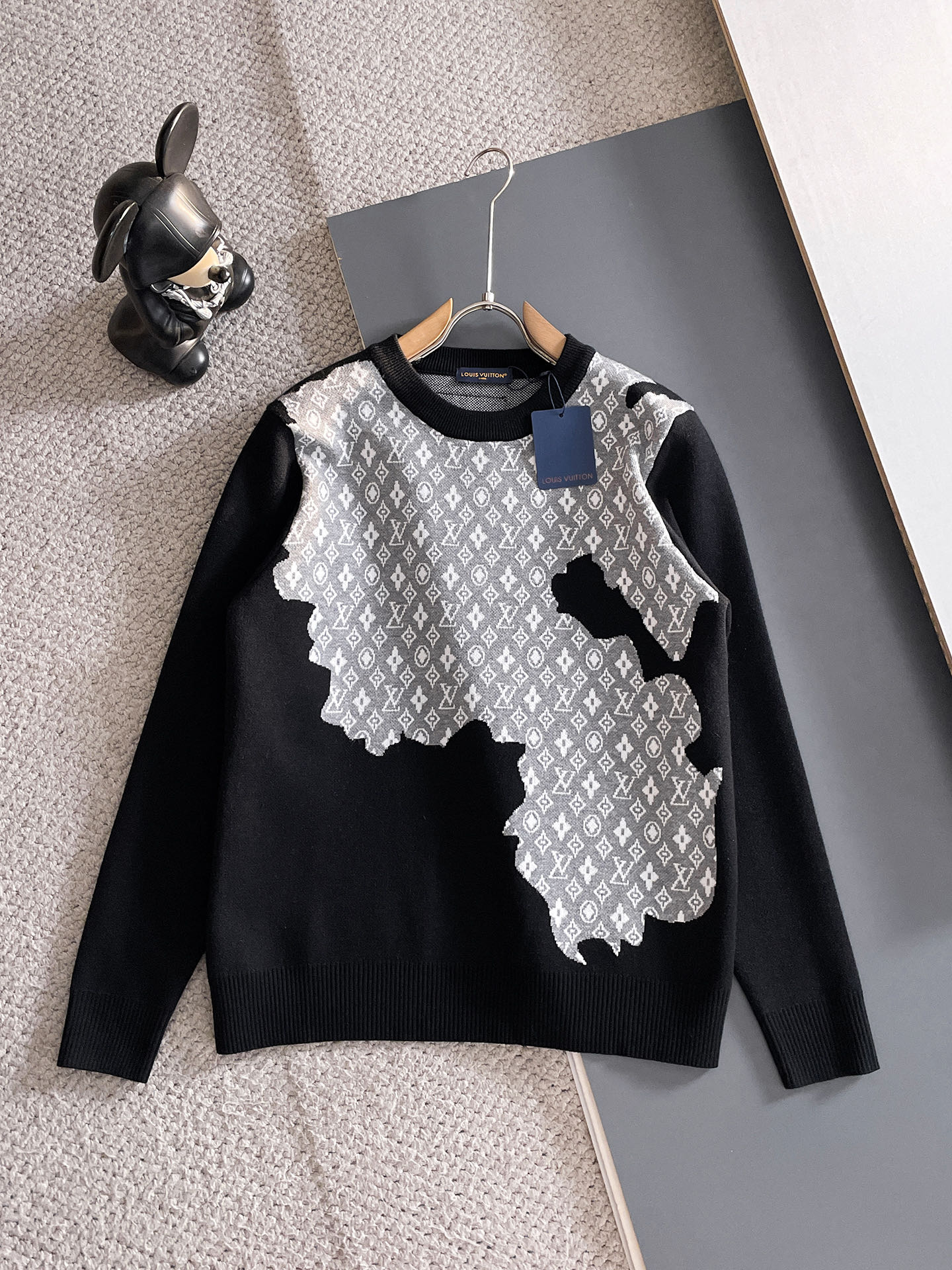 毛衣 2025秋冬最新系列，专柜1:1顶级复刻，全品相！加厚款，潮人必备单品！懂货的老铁赶紧下手，面料：