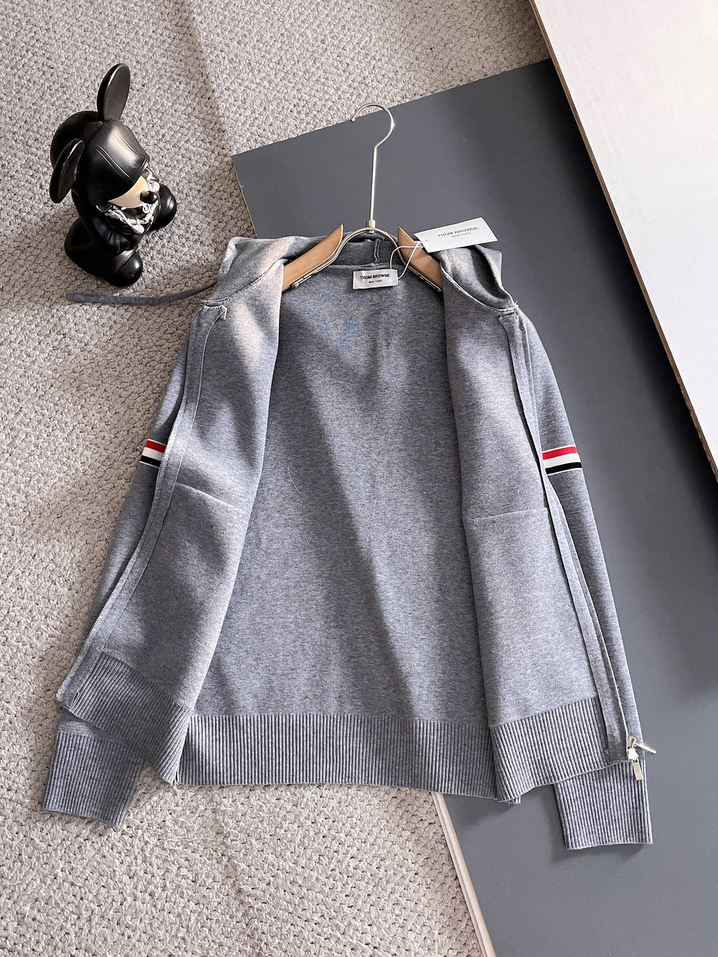 毛衣 2025秋冬最新系列，专柜1:1顶级复刻，全品相！加厚款，潮人必备单品！懂货的老铁赶紧下手，面料：