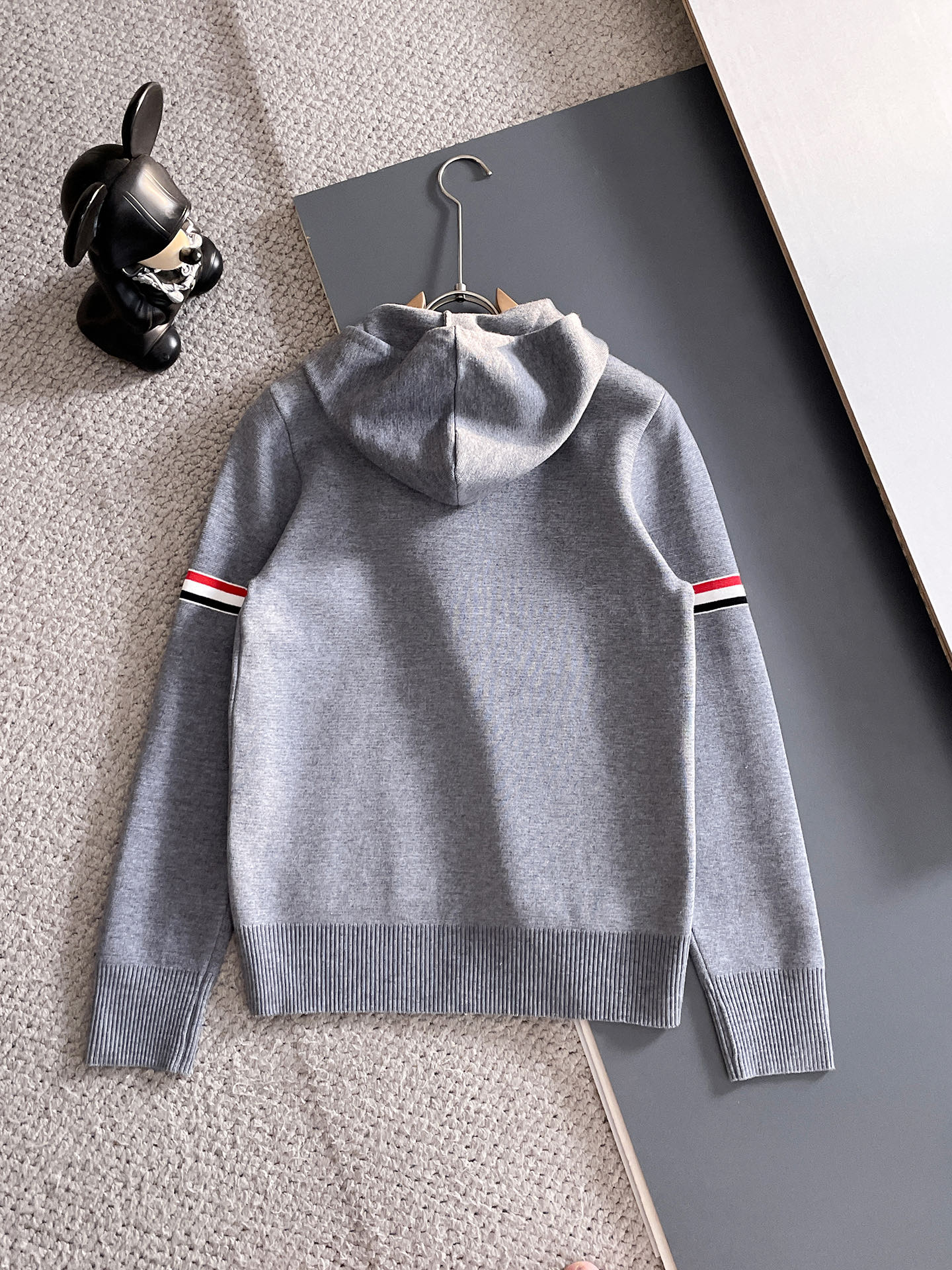 毛衣 2025秋冬最新系列，专柜1:1顶级复刻，全品相！加厚款，潮人必备单品！懂货的老铁赶紧下手，面料：