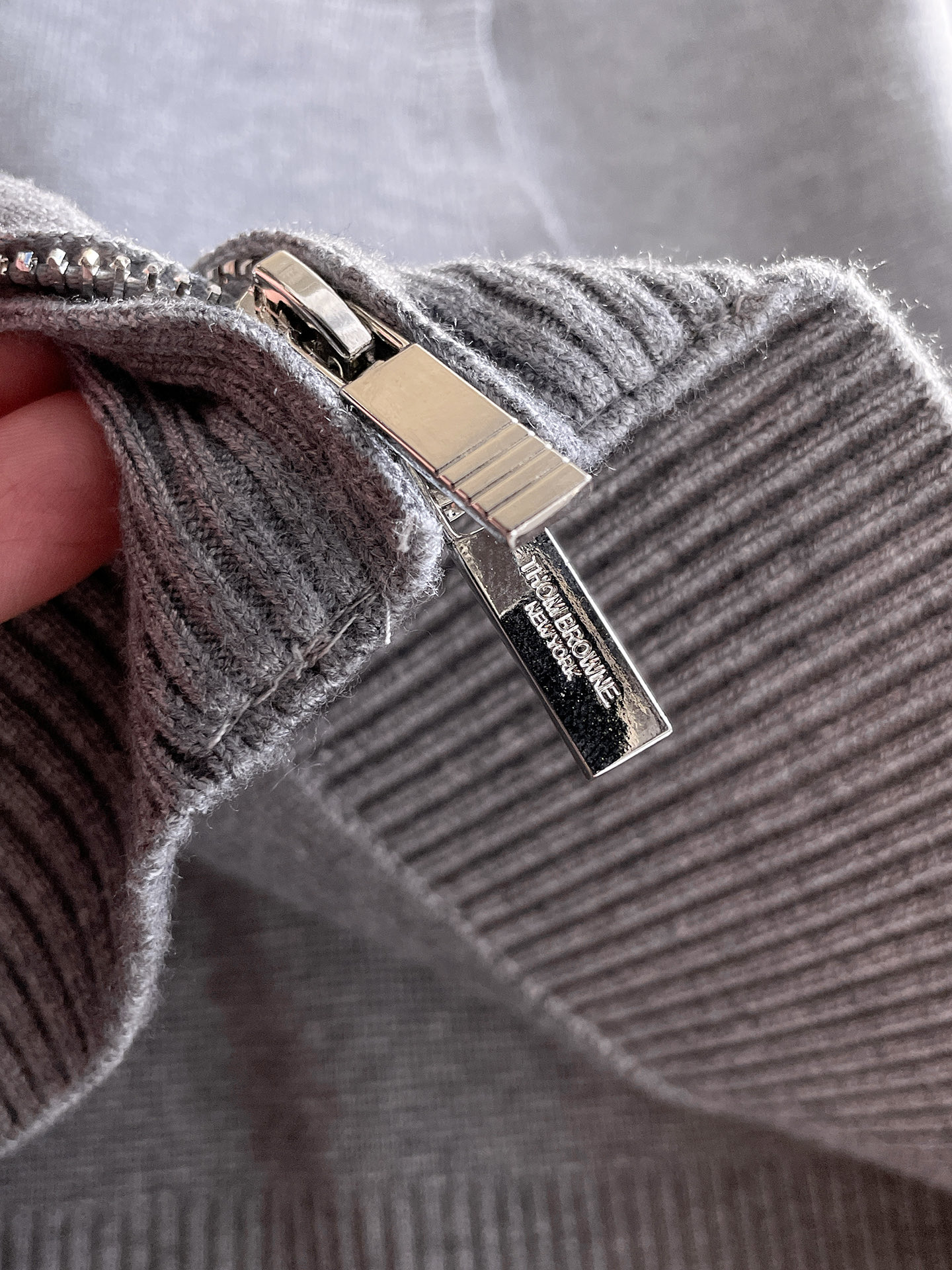 毛衣 2025秋冬最新系列，专柜1:1顶级复刻，全品相！加厚款，潮人必备单品！懂货的老铁赶紧下手，面料：