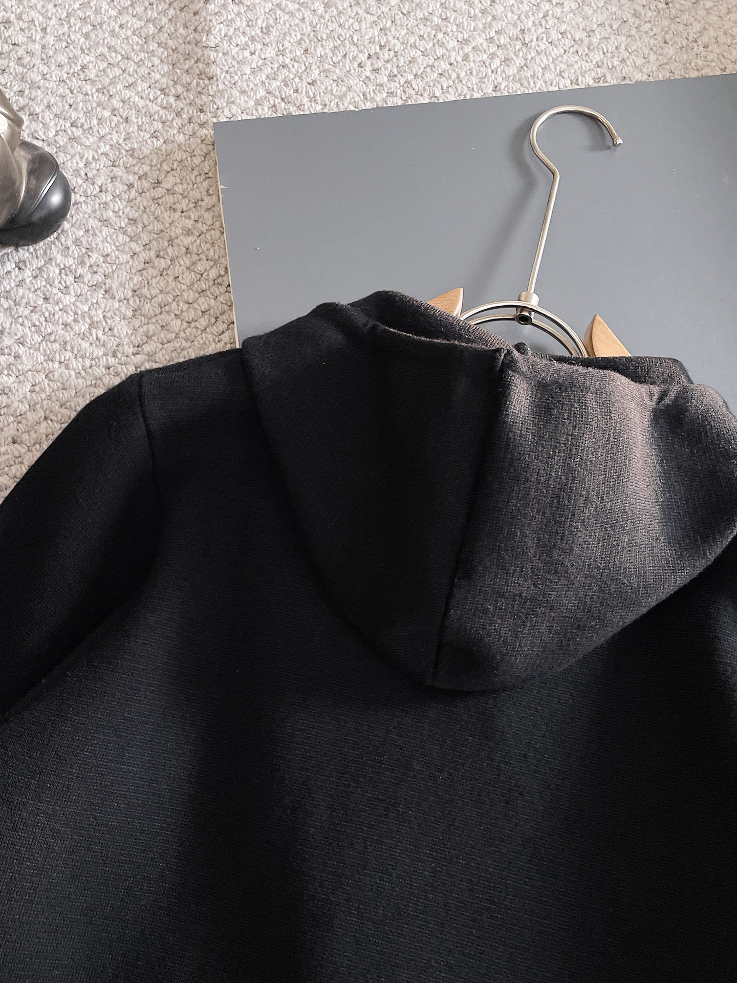 毛衣 2025秋冬最新系列，专柜1:1顶级复刻，全品相！加厚款，潮人必备单品！懂货的老铁赶紧下手，面料：