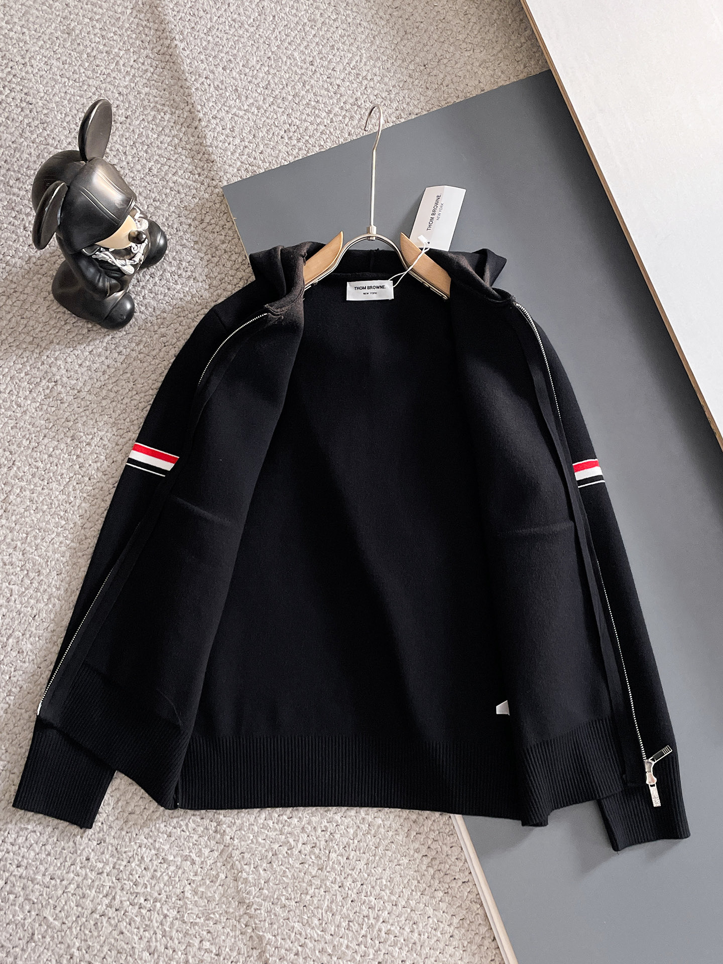 毛衣 2025秋冬最新系列，专柜1:1顶级复刻，全品相！加厚款，潮人必备单品！懂货的老铁赶紧下手，面料：