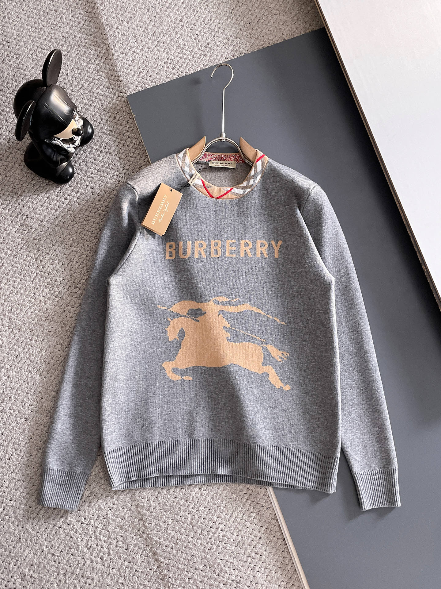 毛衣 2025秋冬最新系列，专柜1:1顶级复刻，全品相！加厚款，潮人必备单品！懂货的老铁赶紧下手，面料：